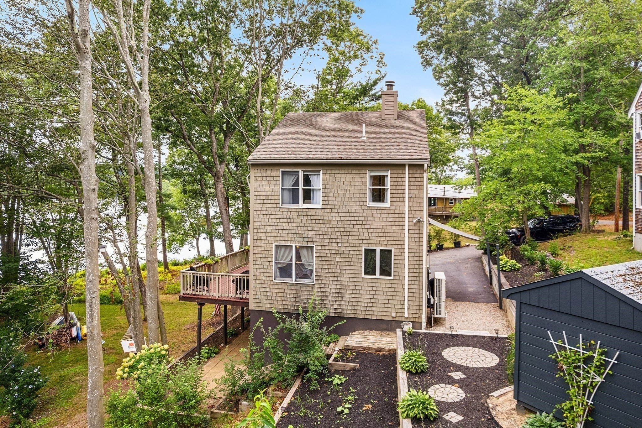 main property photo 25