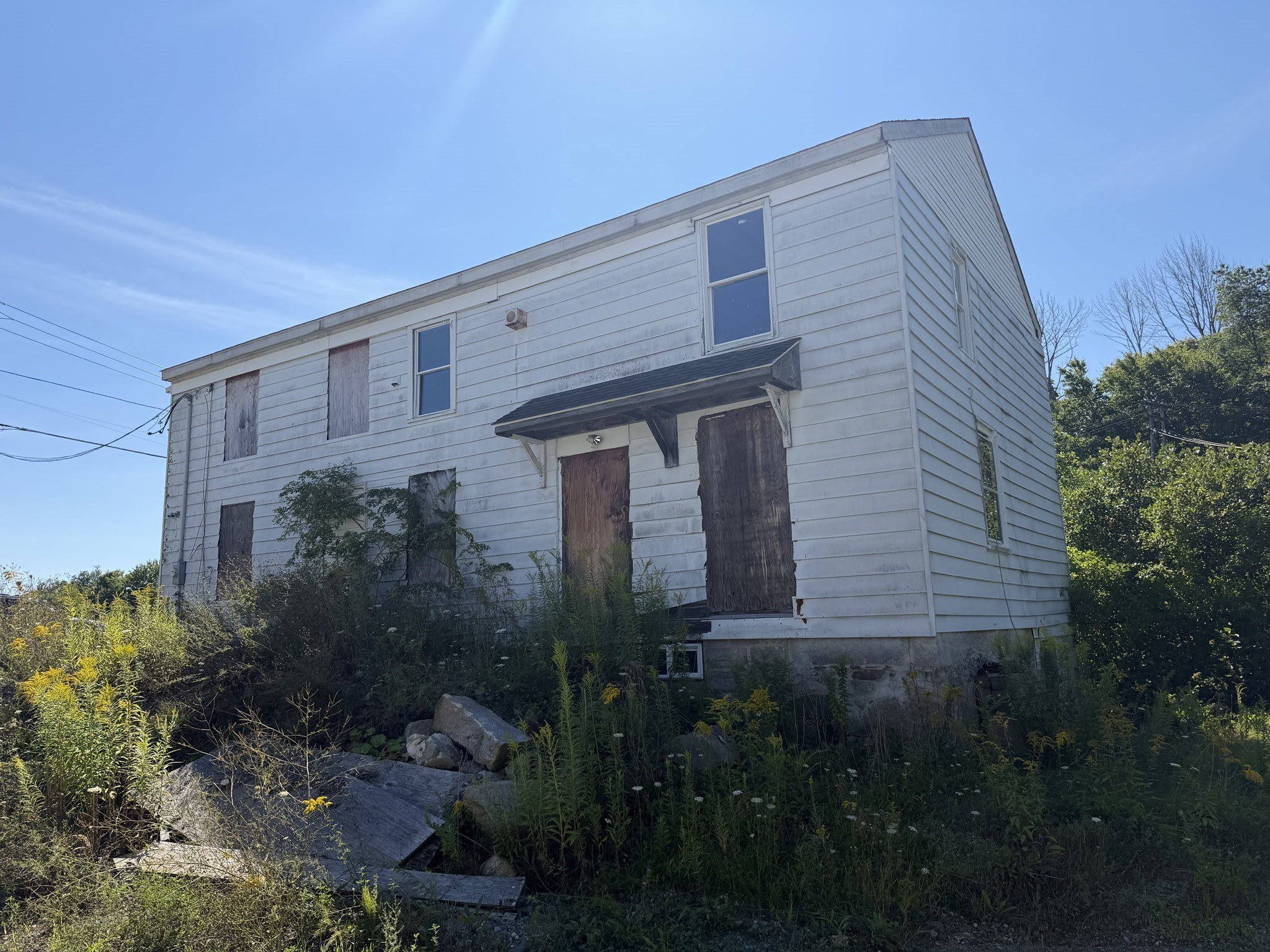 main property photo 3