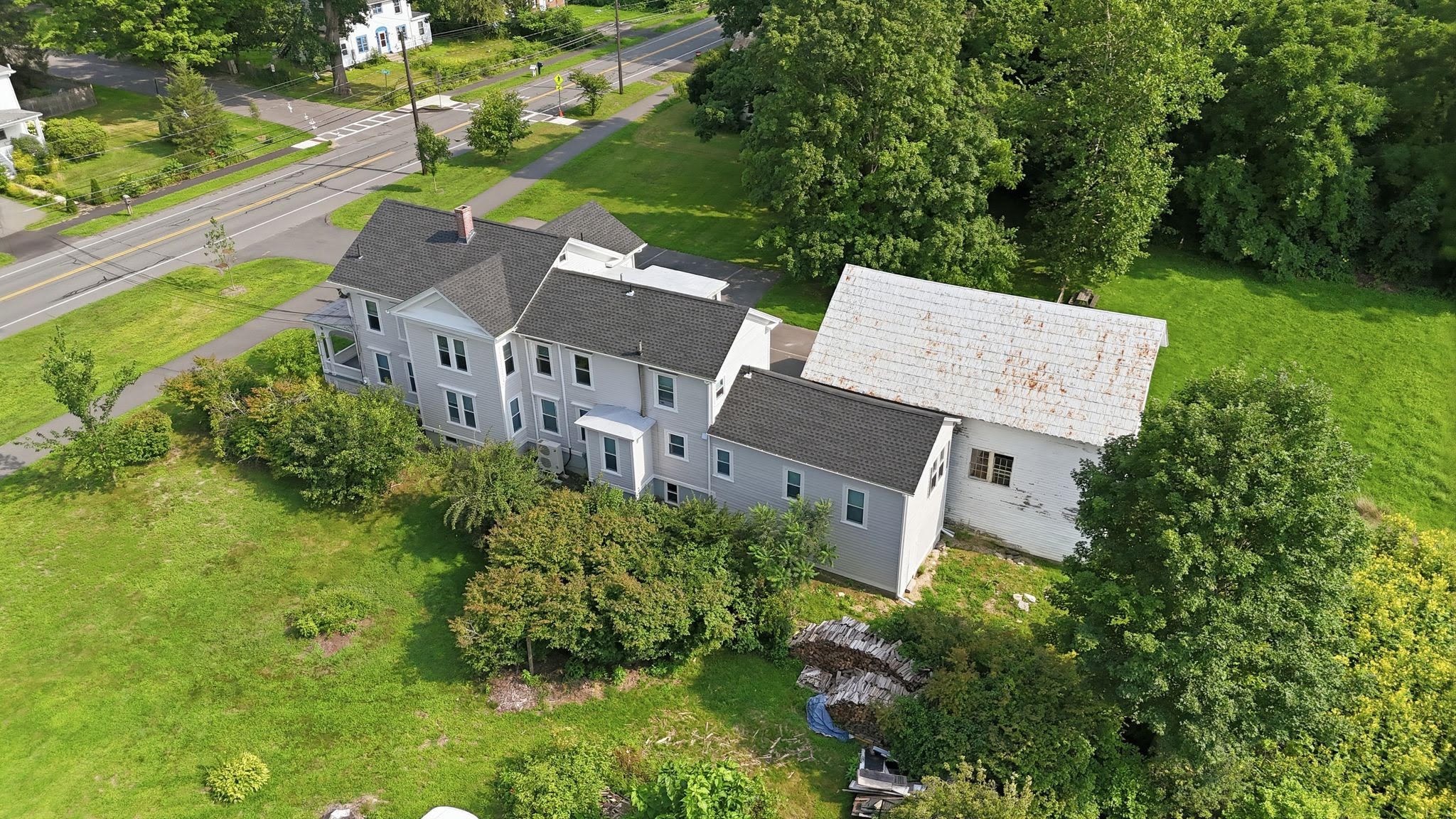 main property photo 40