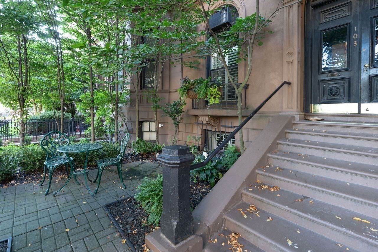 main property photo 18
