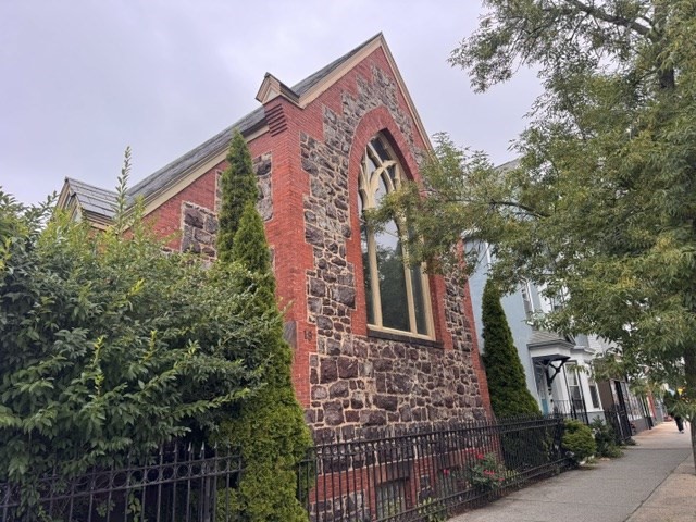 main property photo 17