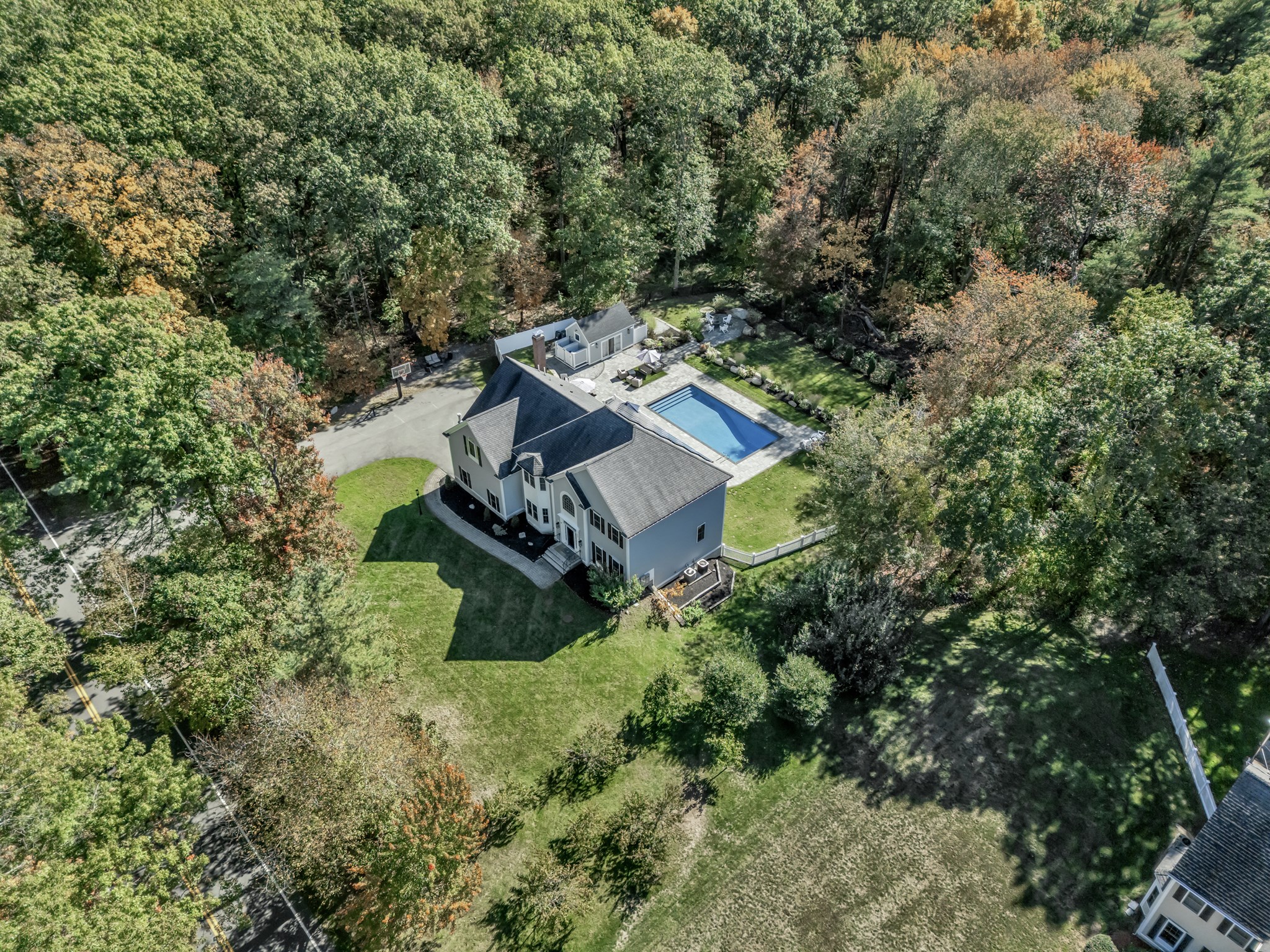main property photo 40