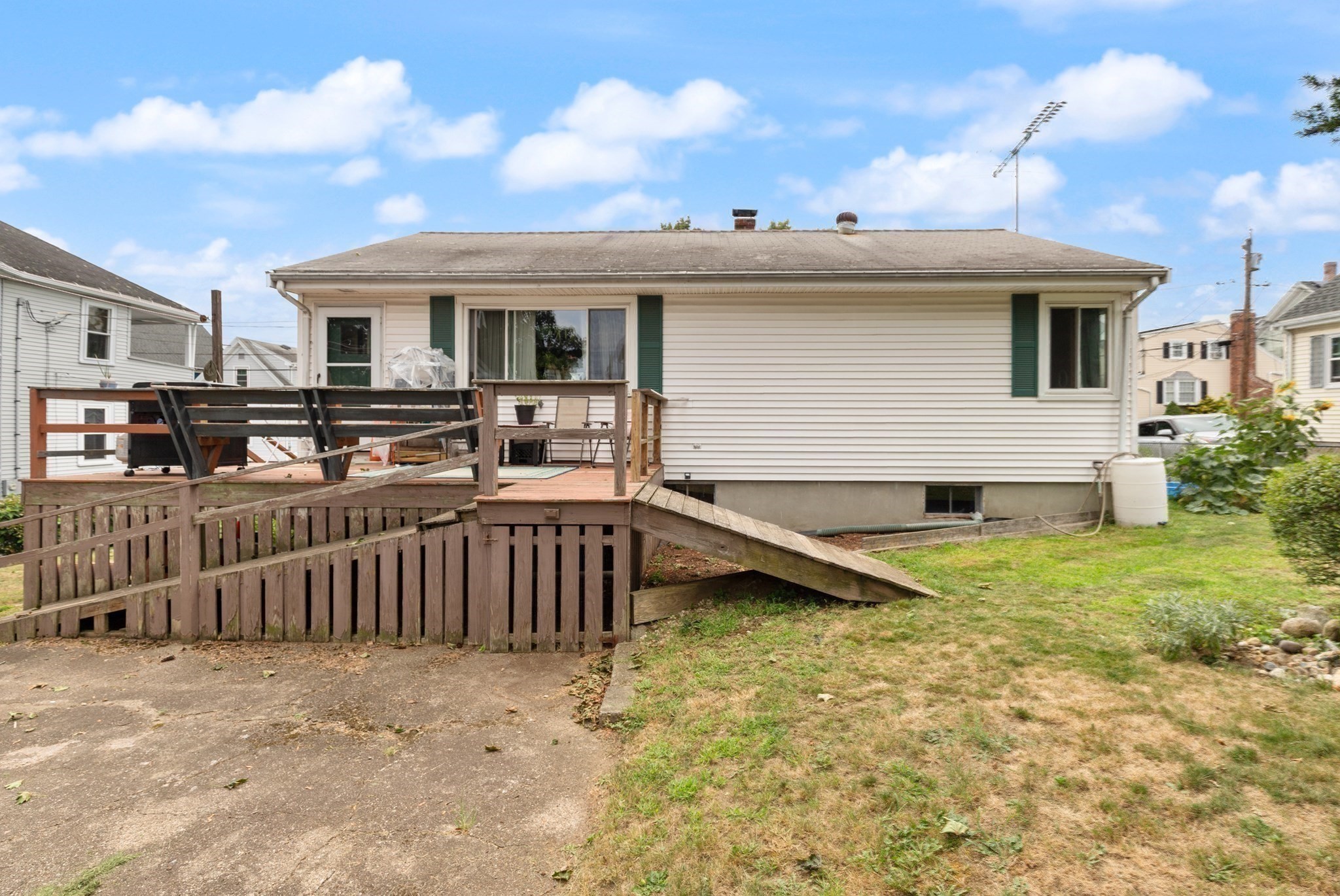 main property photo 25