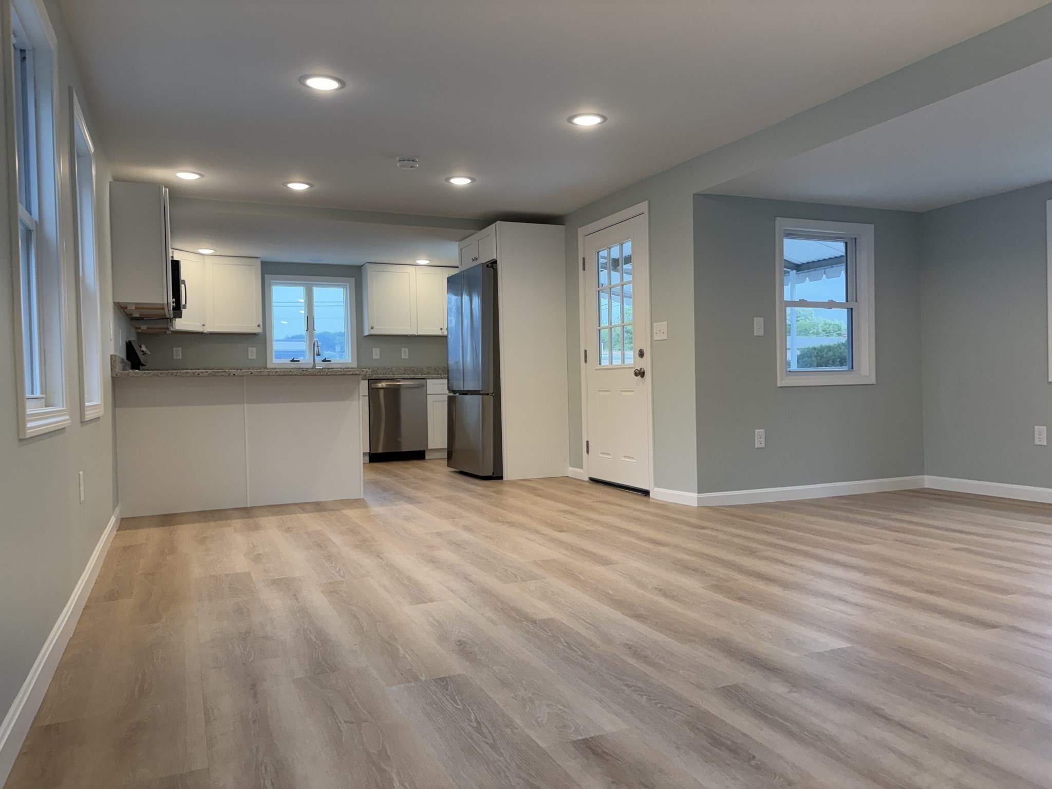 main property photo 9