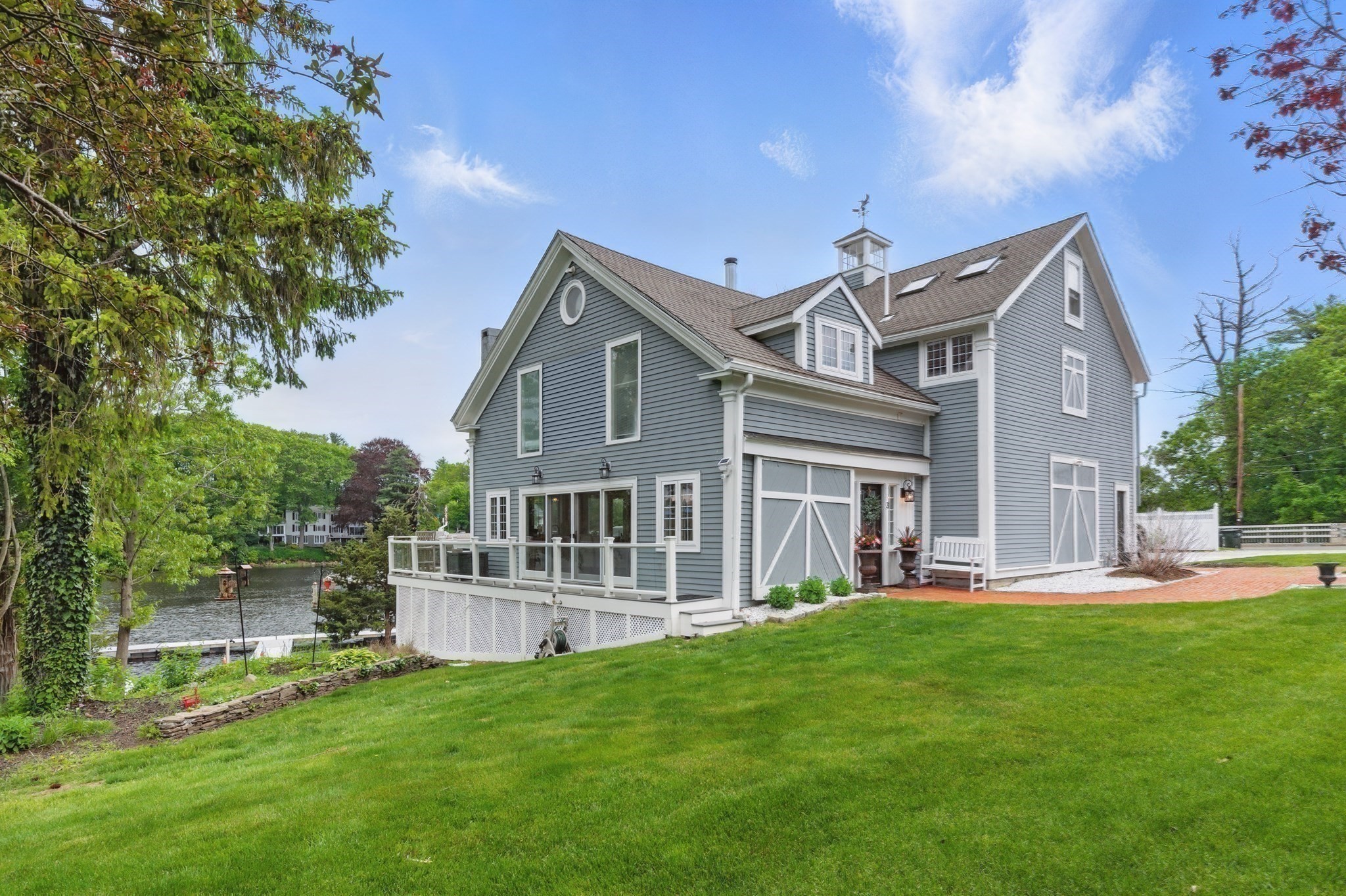 main property photo 23