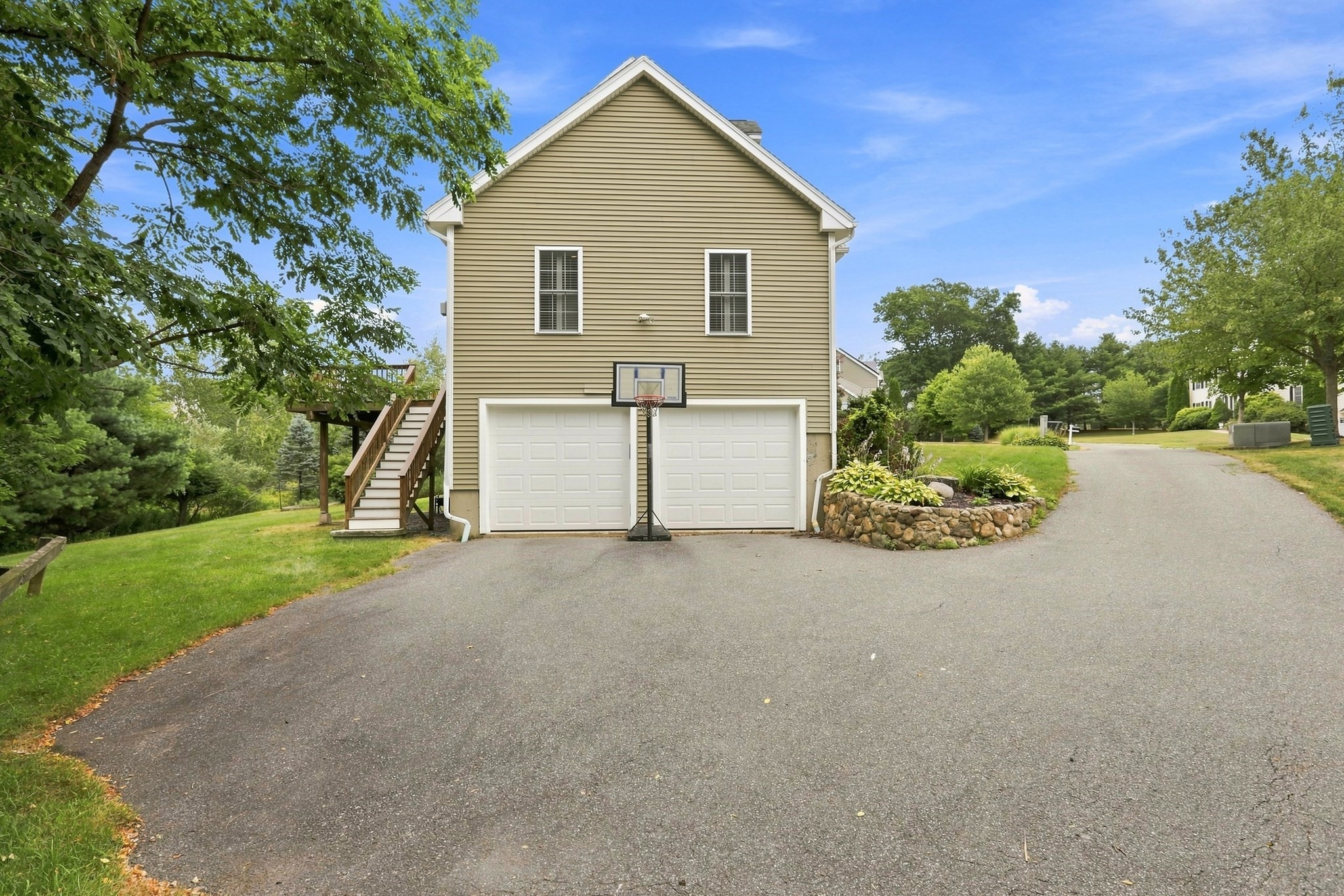 main property photo 3