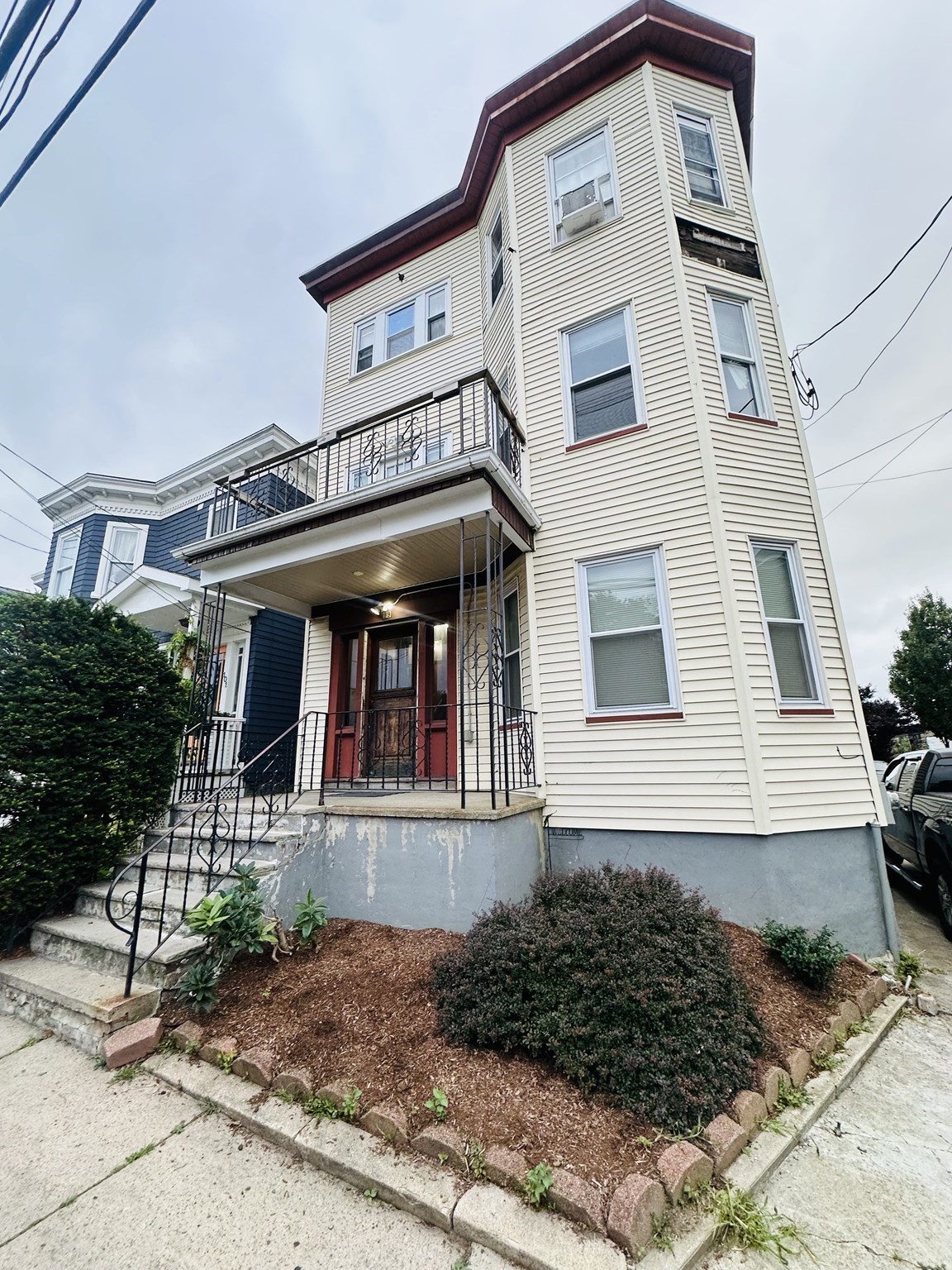 main property photo 35