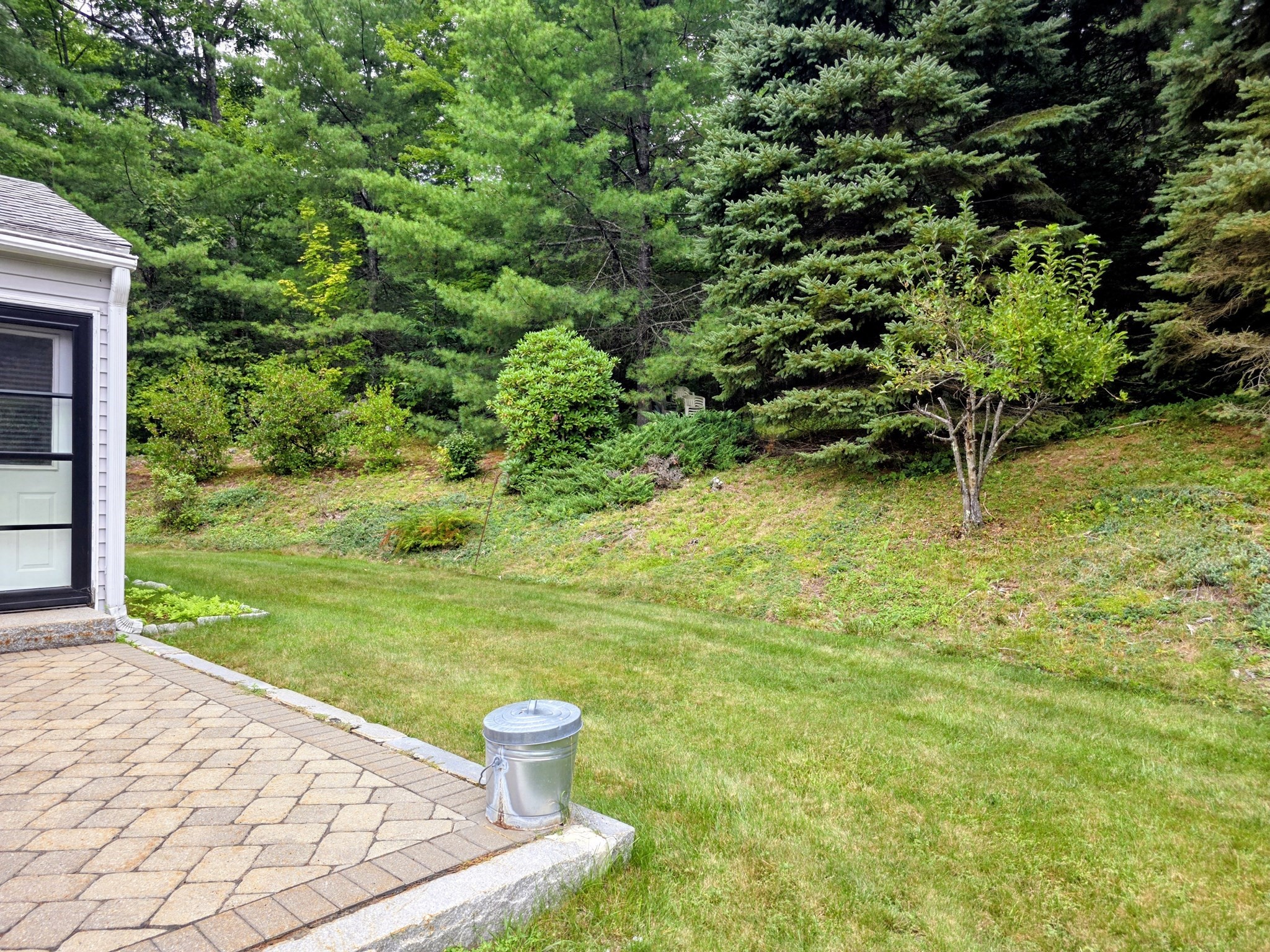 main property photo 40