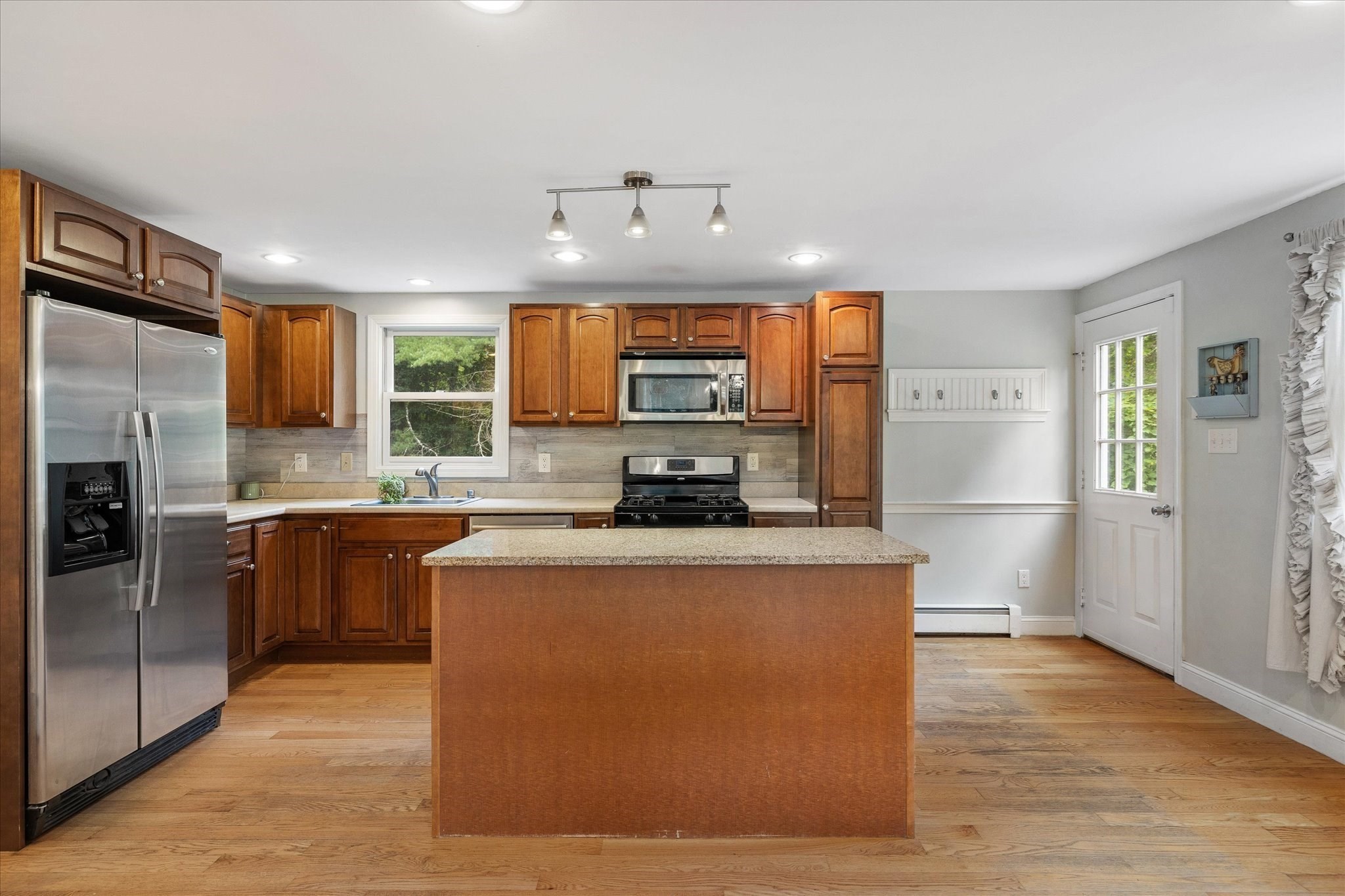 main property photo 8