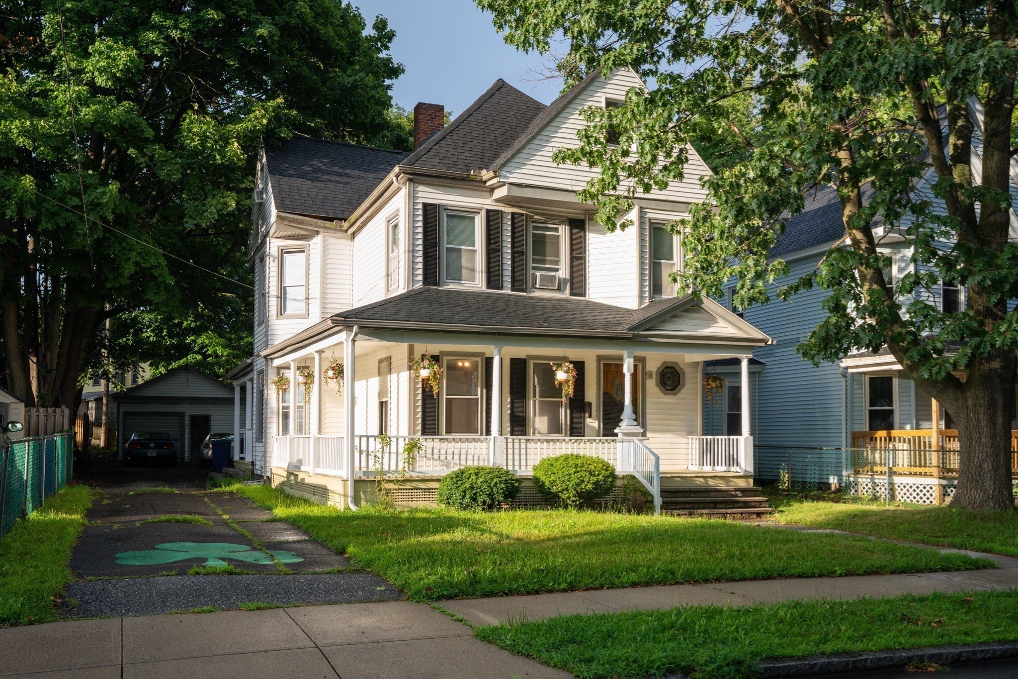 main property photo 11