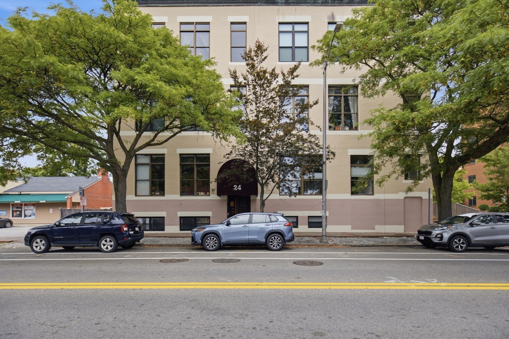 main property photo 22