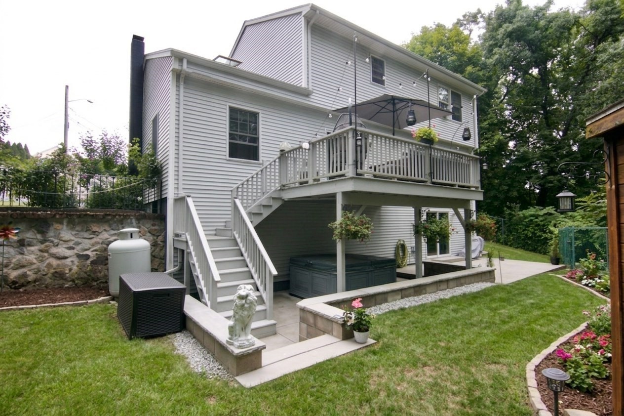 main property photo 34