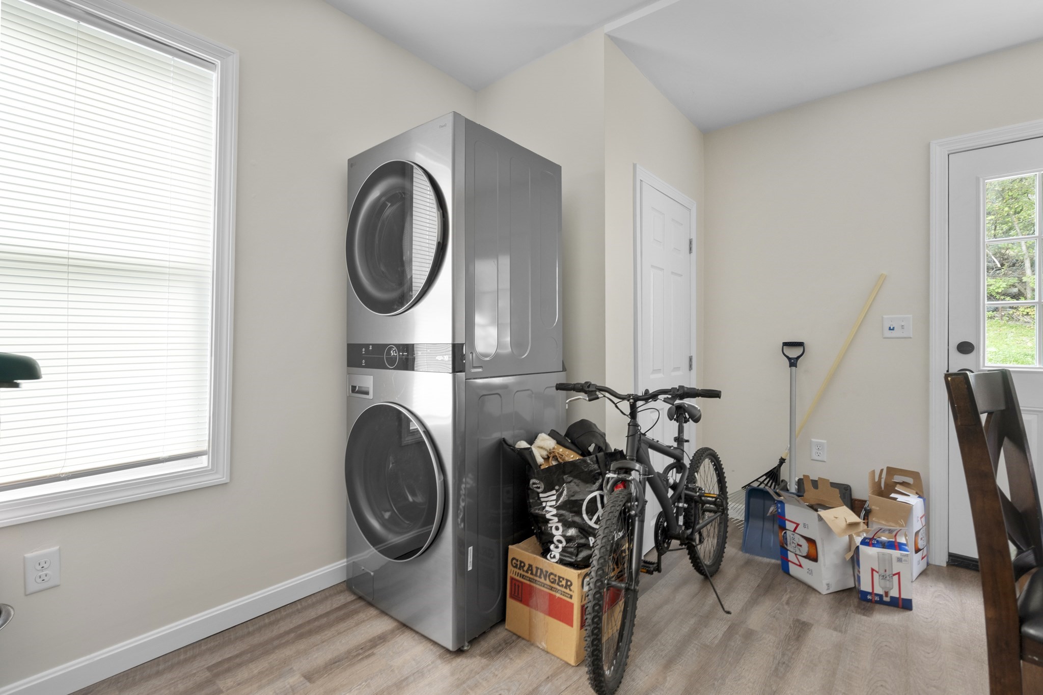 main property photo 18
