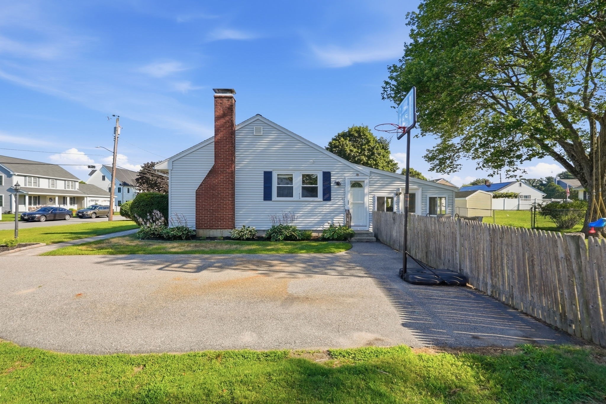 main property photo 32