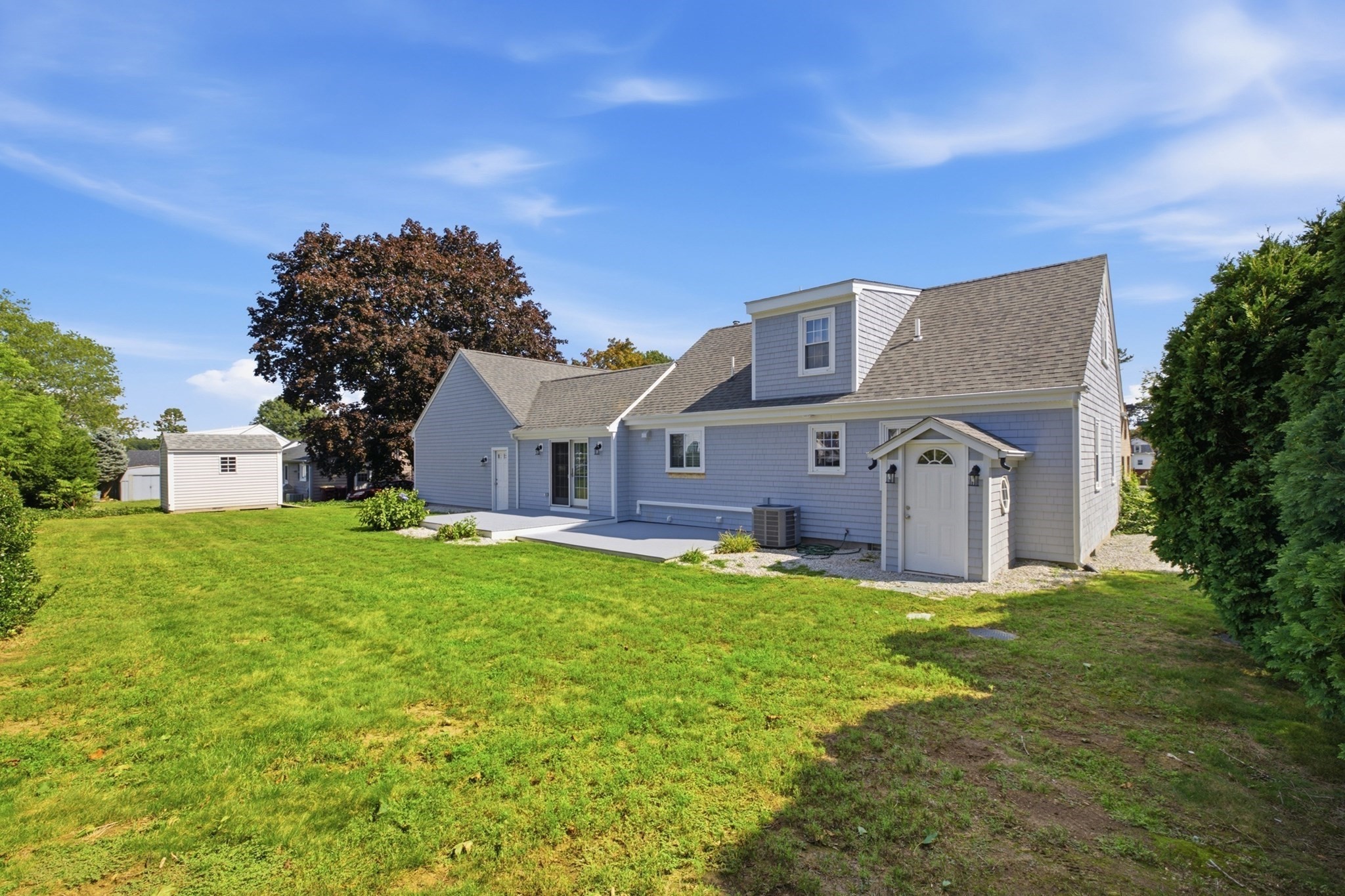 main property photo 28