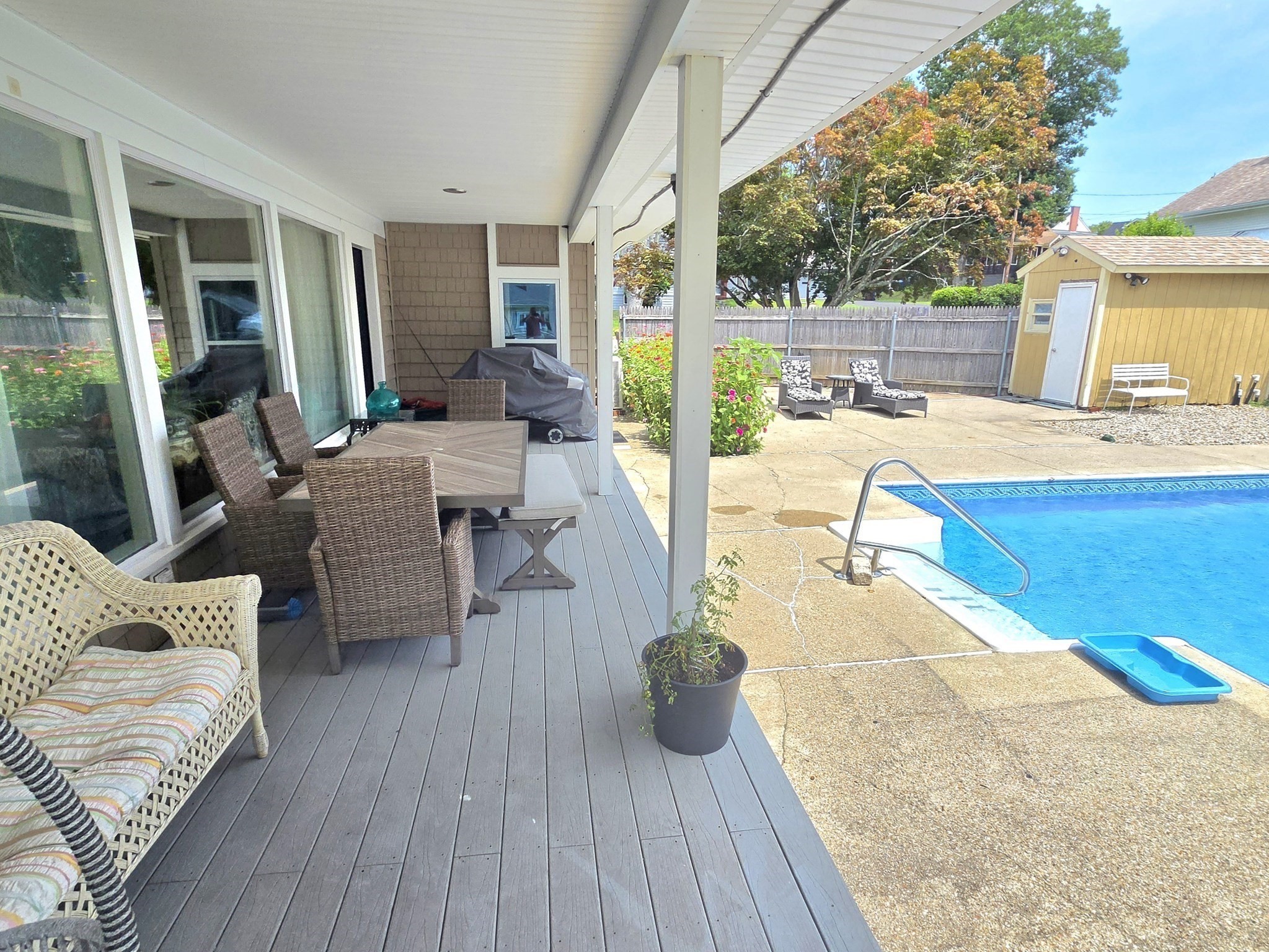 main property photo 30