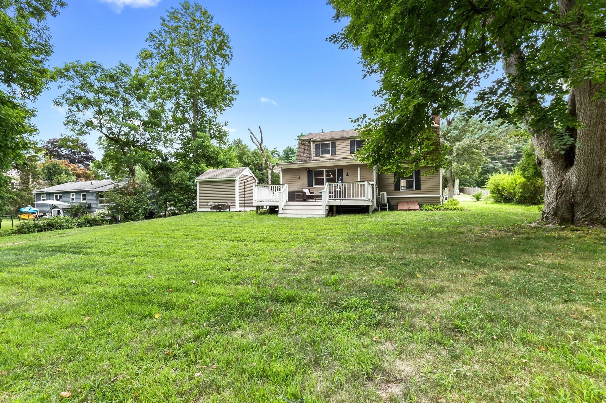 main property photo 38