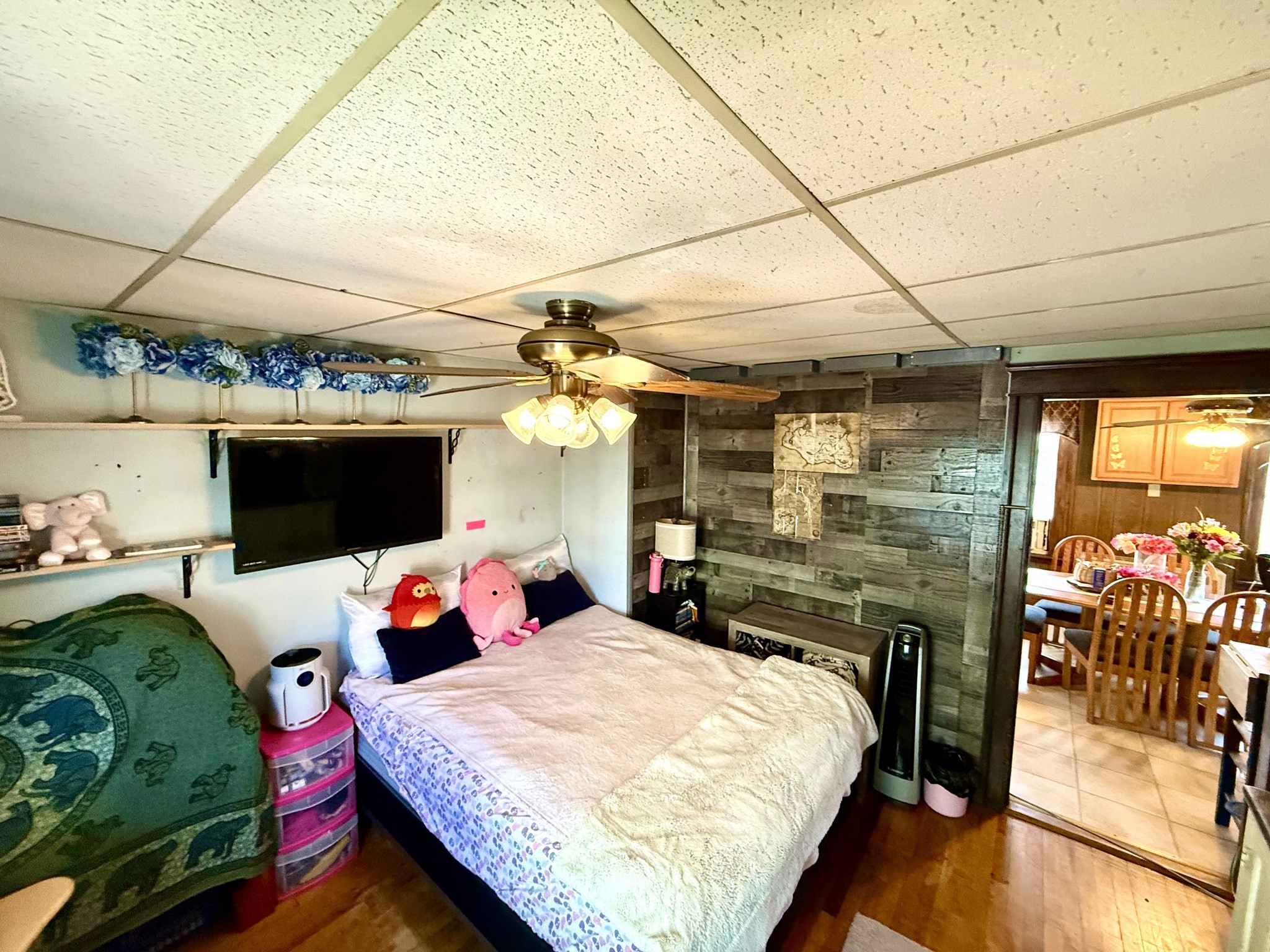 main property photo 14