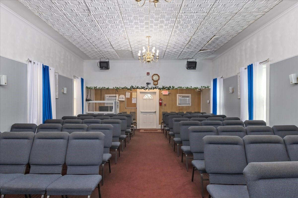 main property photo 10