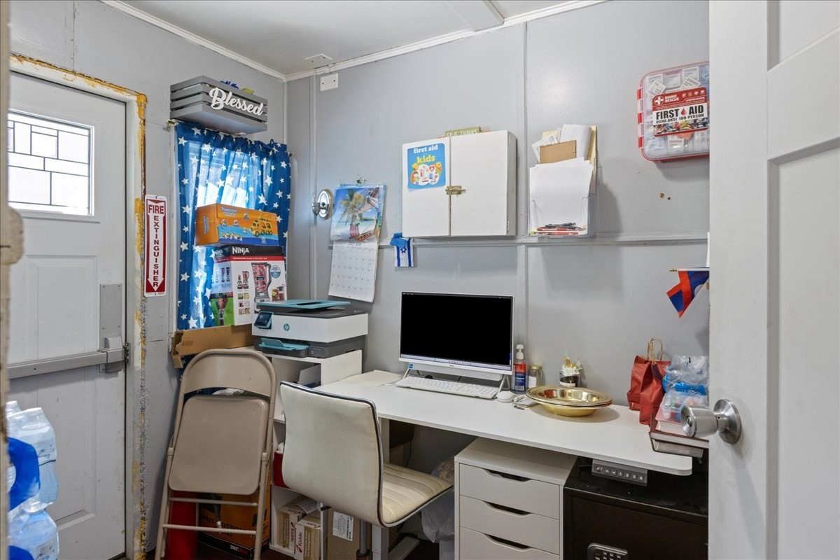 main property photo 12