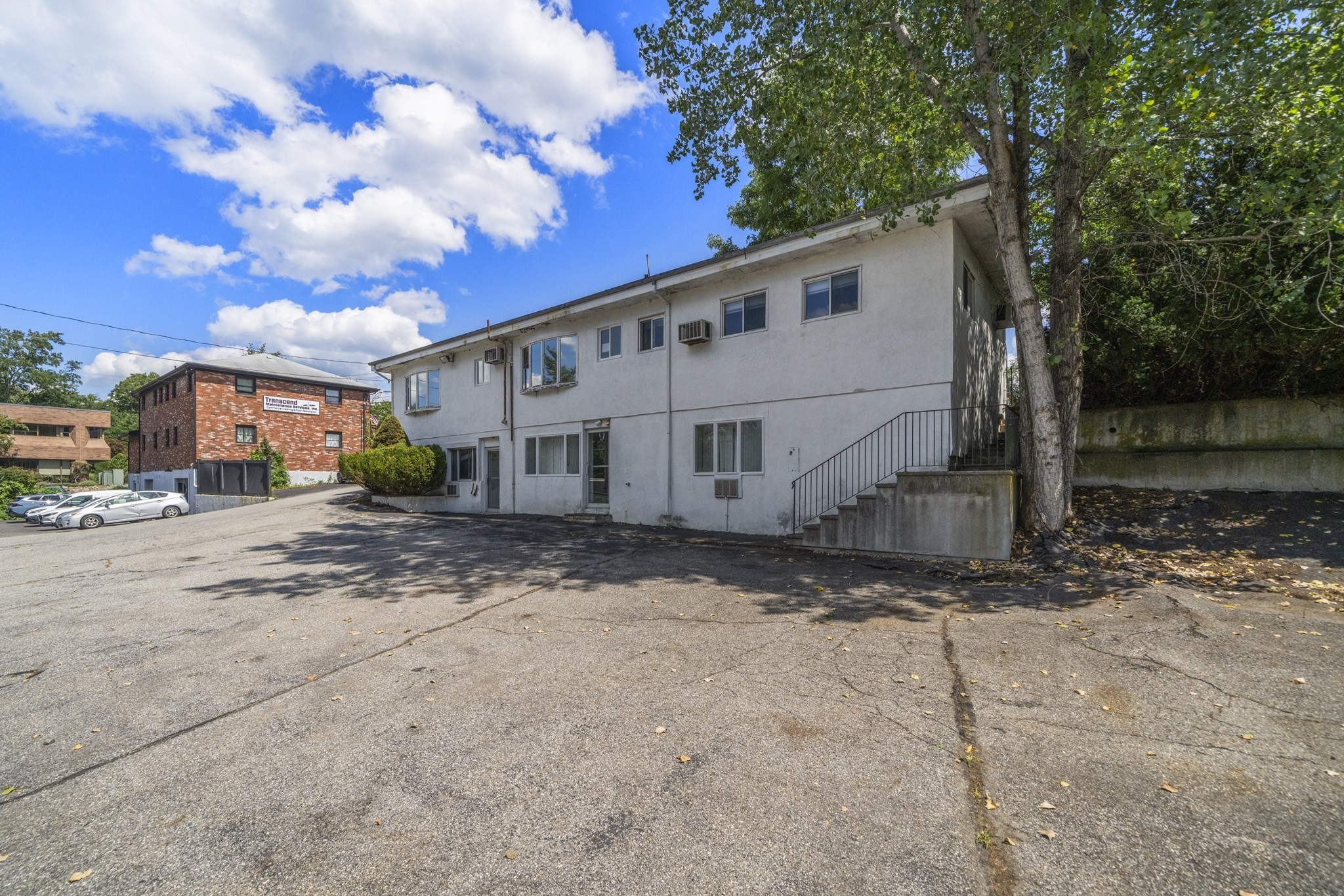 main property photo 11