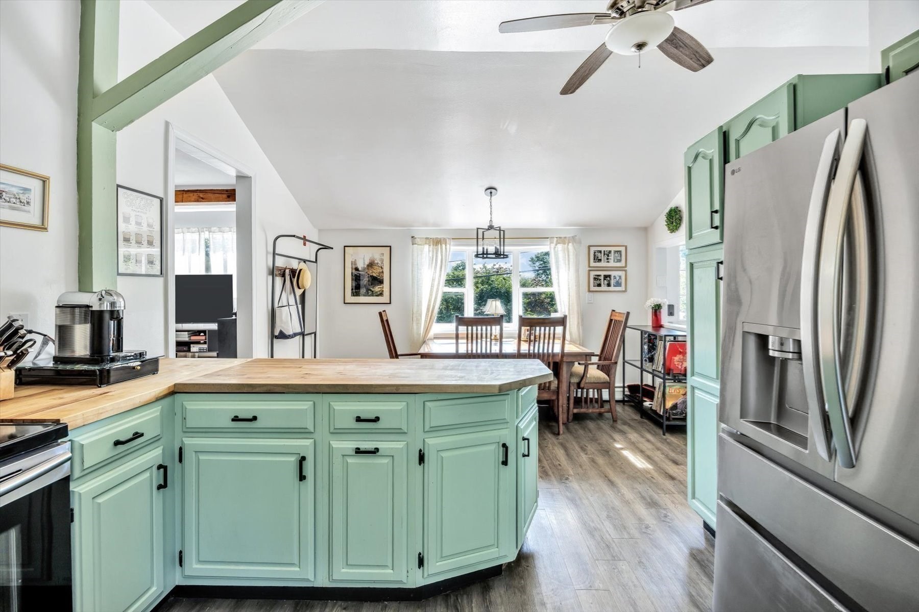 main property photo 13