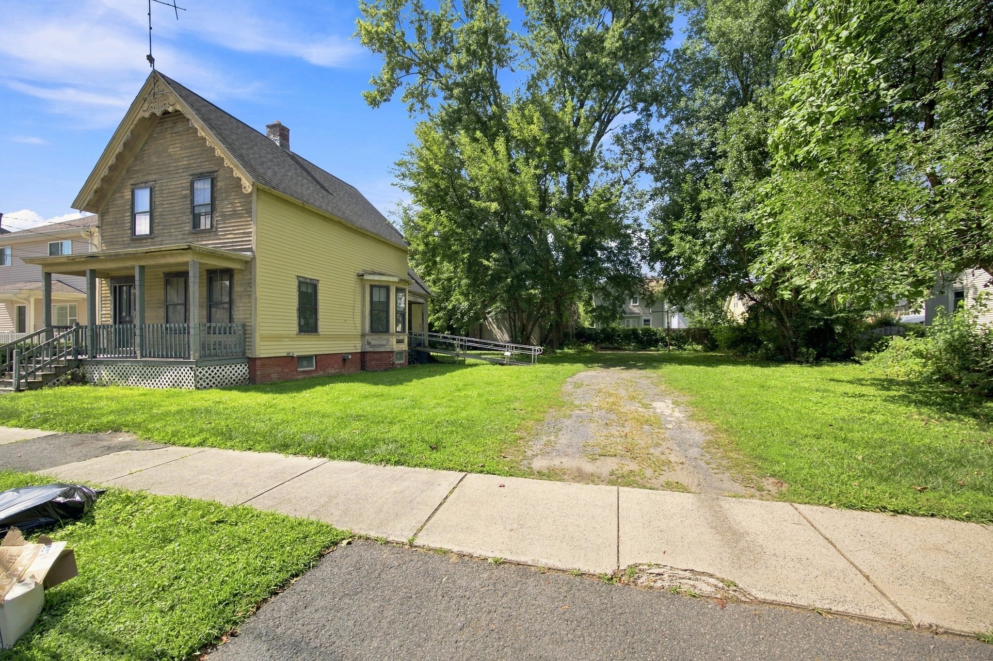 main property photo 14