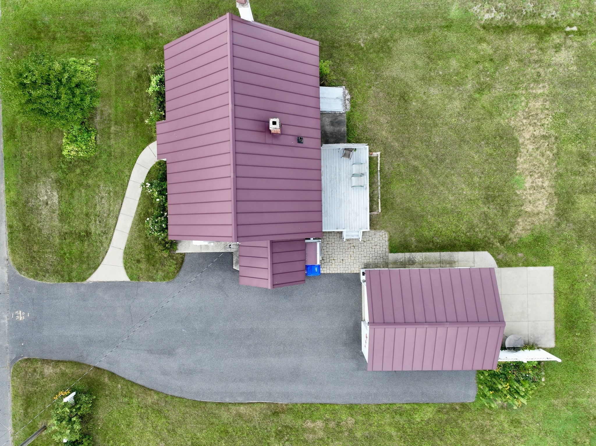 main property photo 30