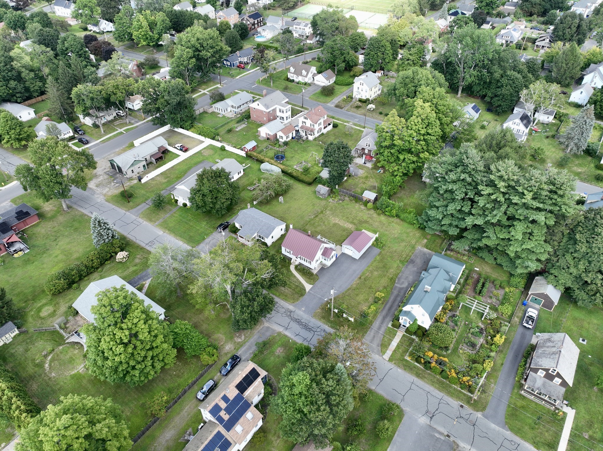 main property photo 33