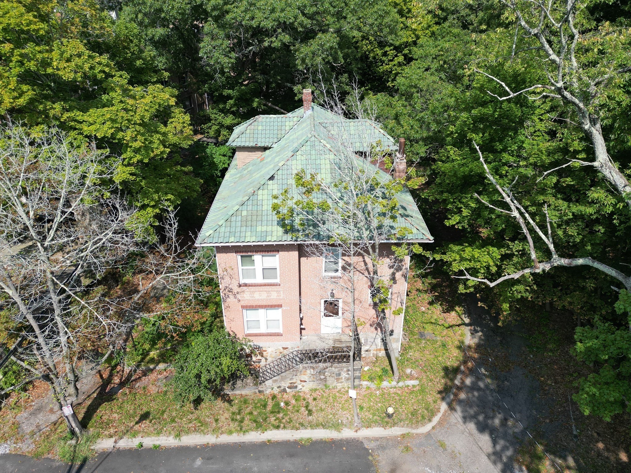 main property photo 10