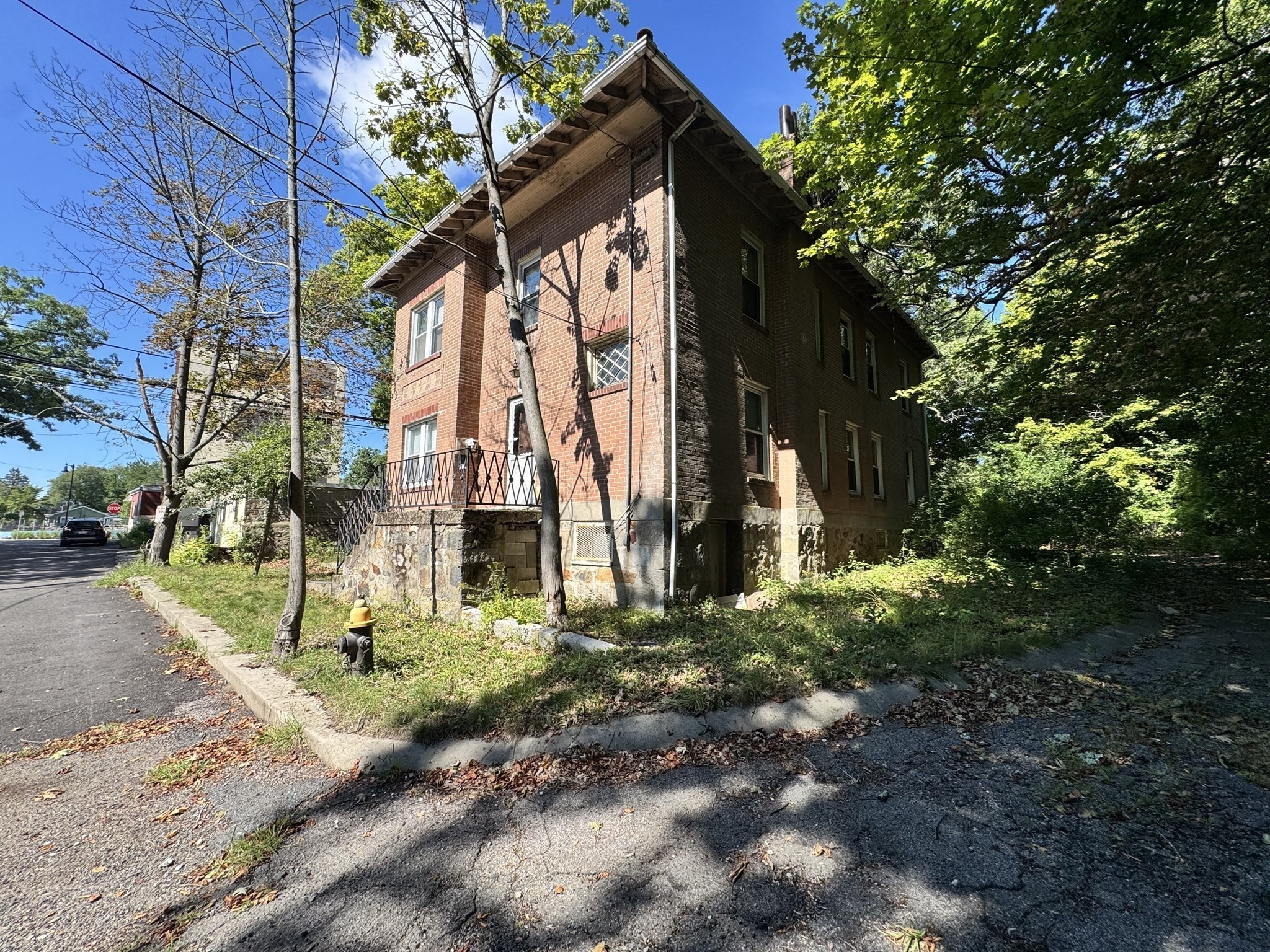 main property photo 7
