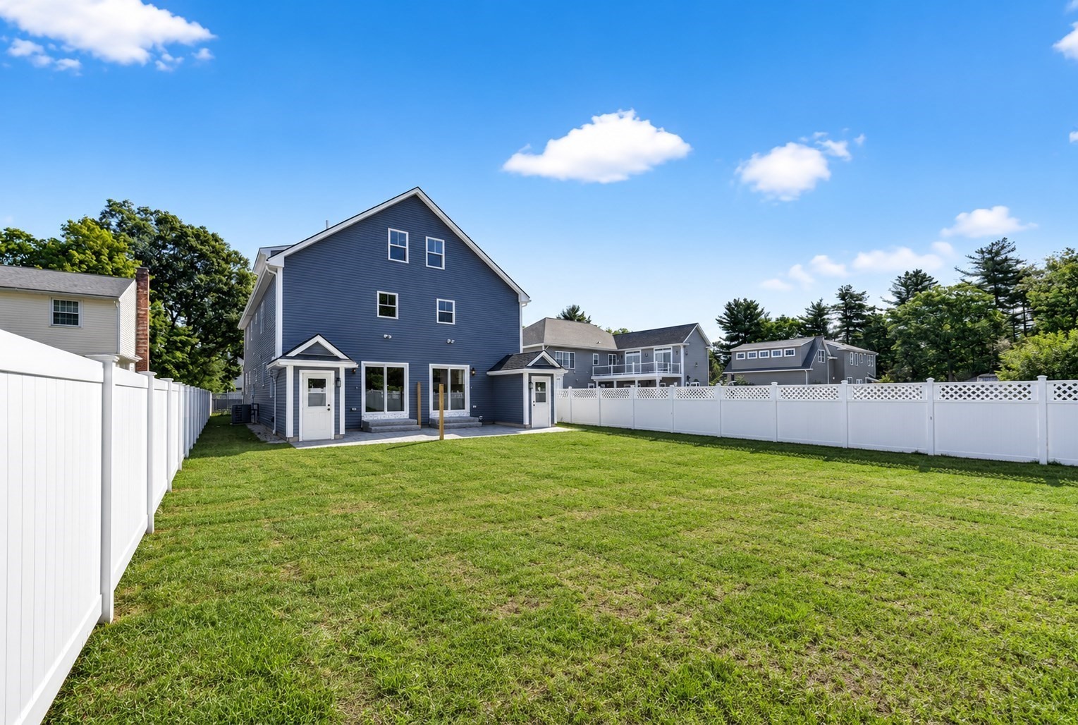 main property photo 23