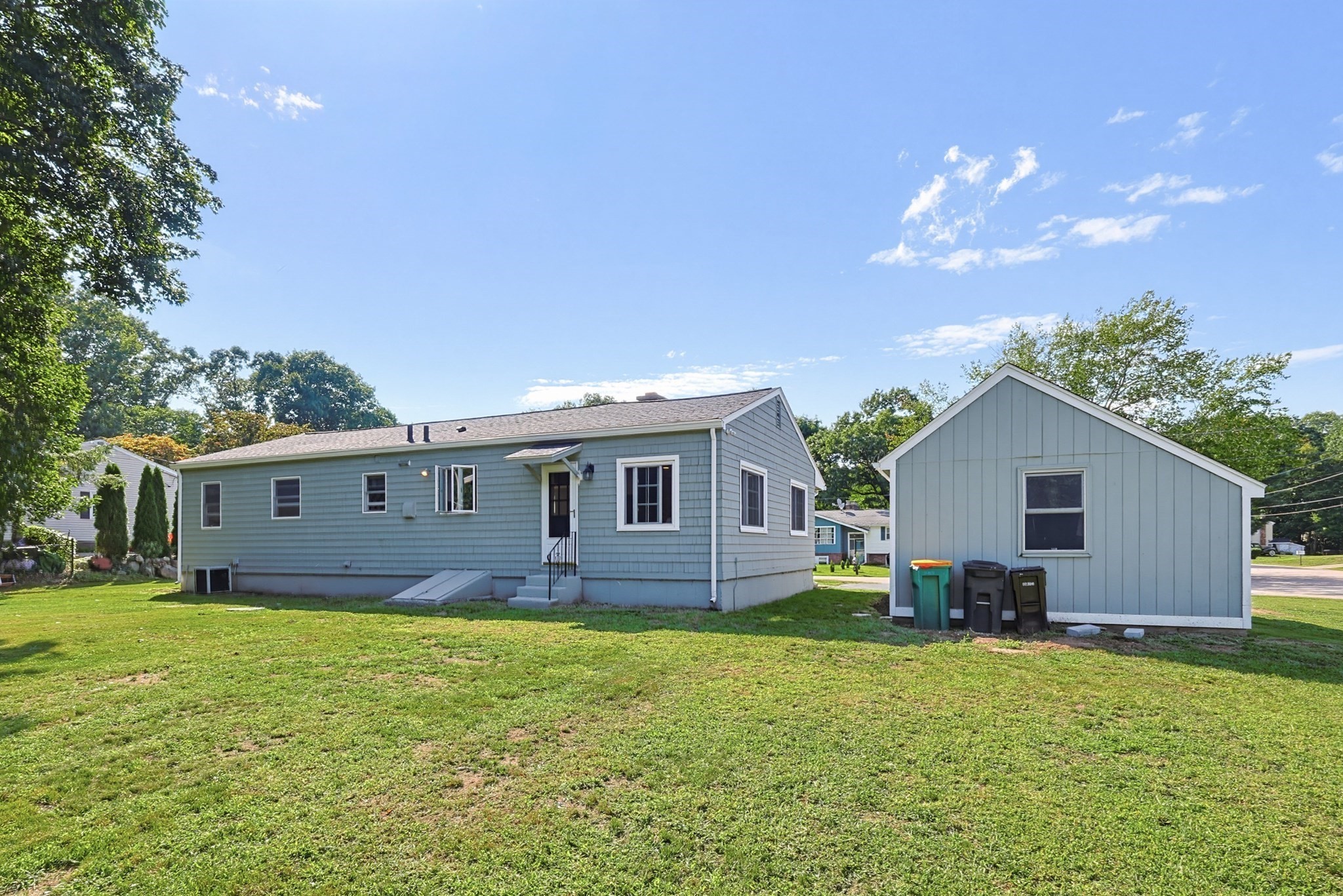 main property photo 30