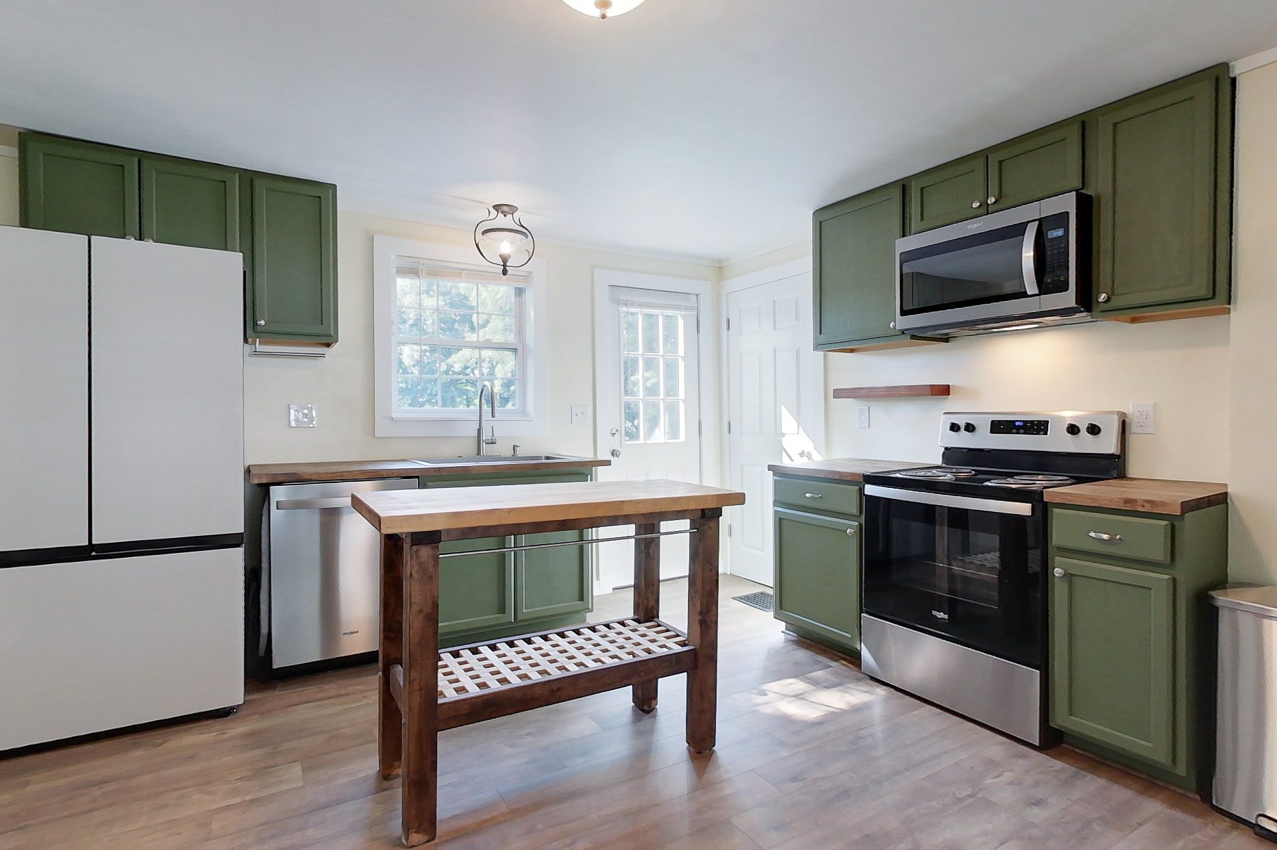 main property photo 2