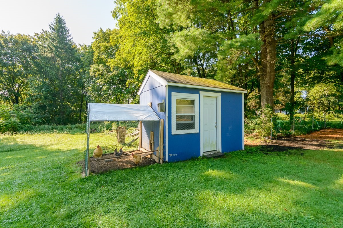 main property photo 25