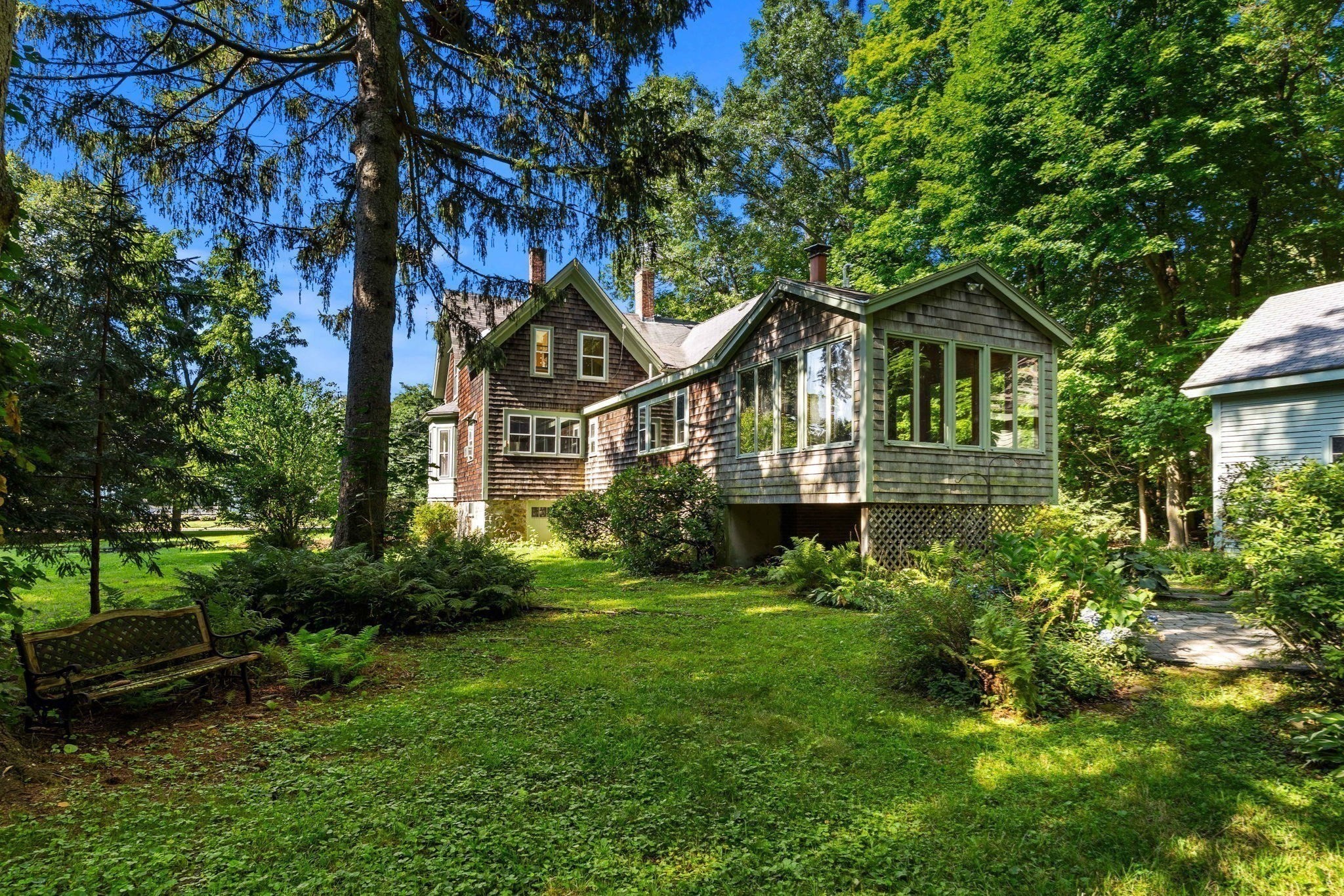 main property photo 6