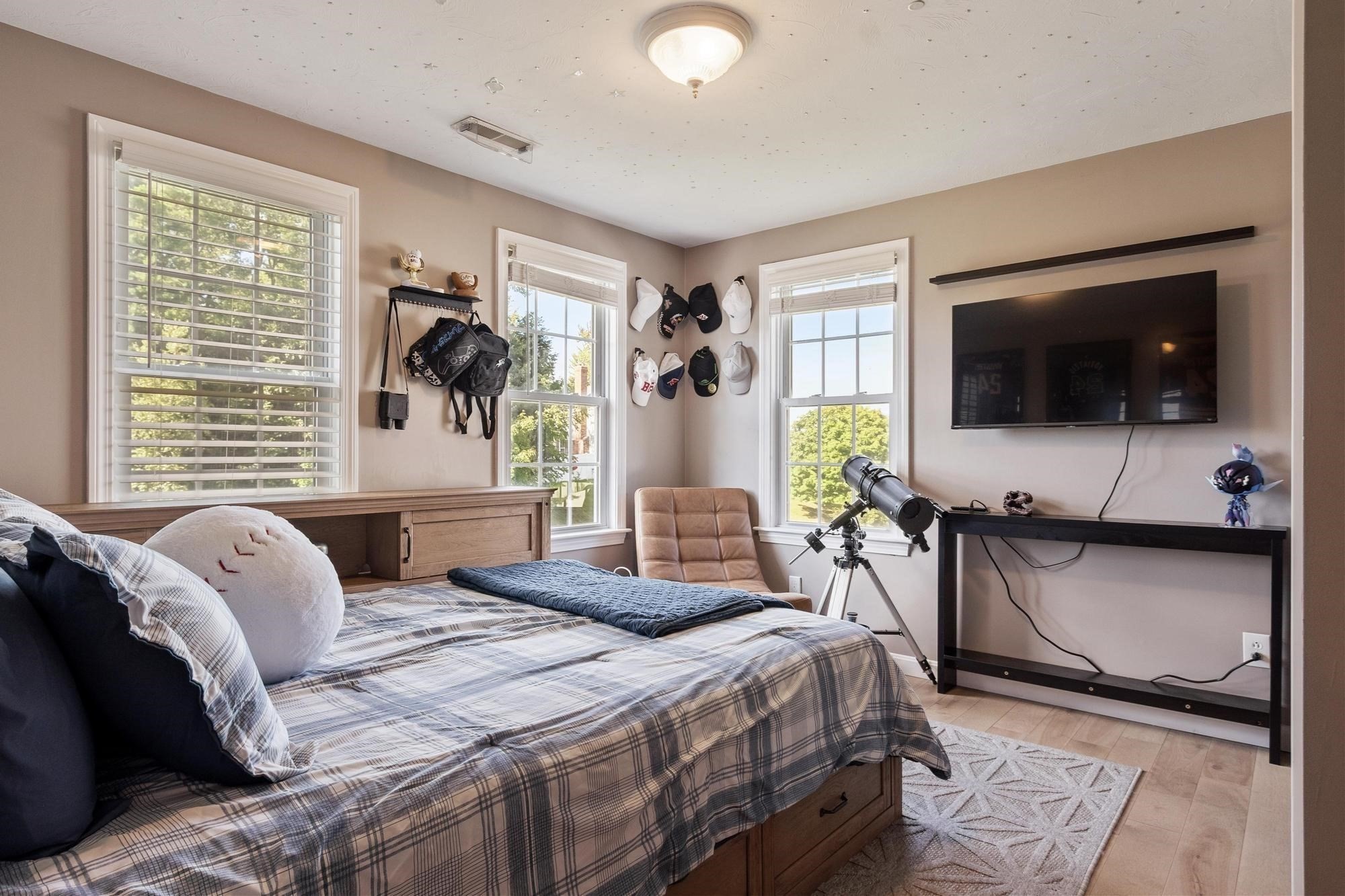 main property photo 24
