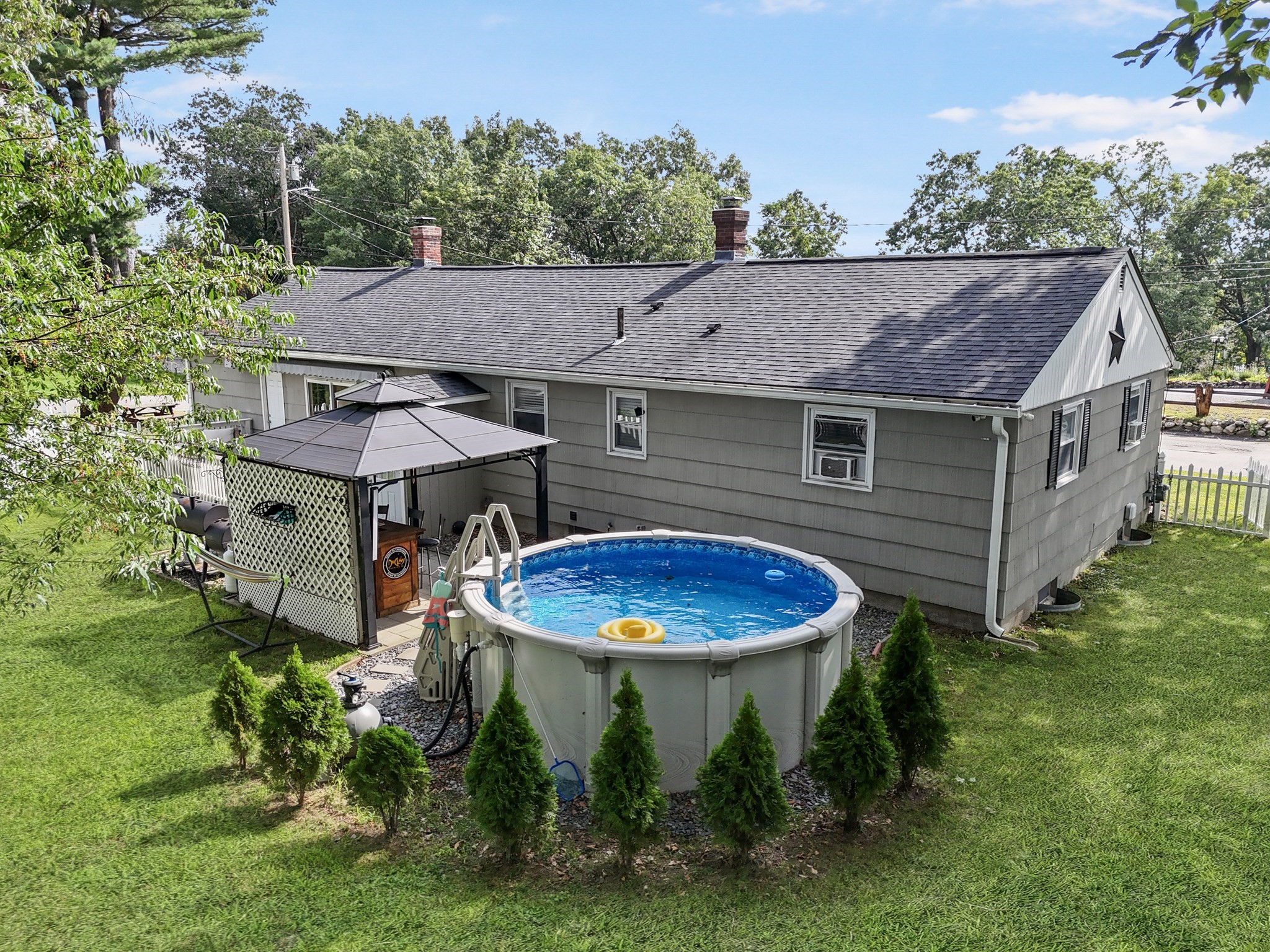 main property photo 4