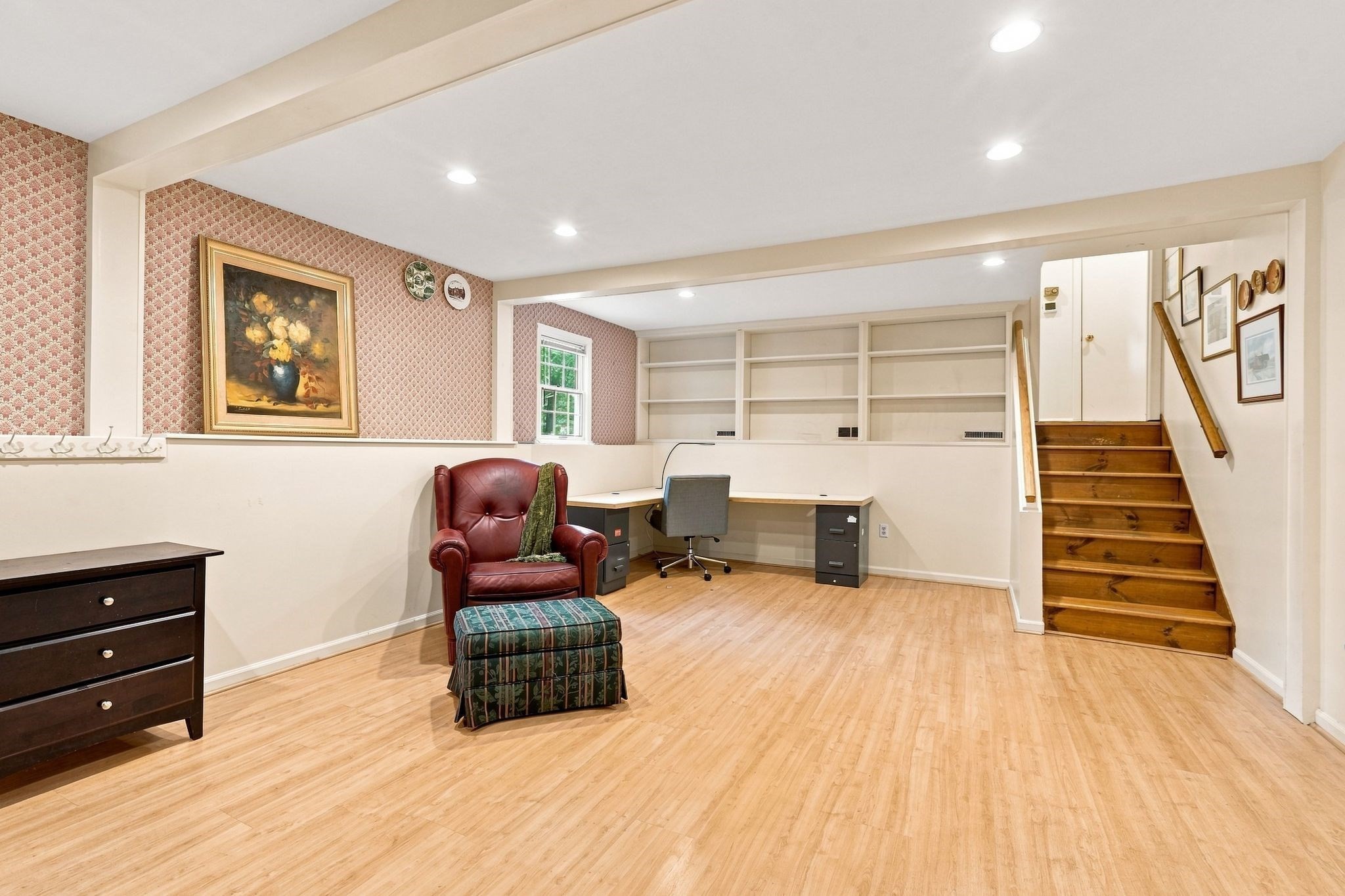 main property photo 29