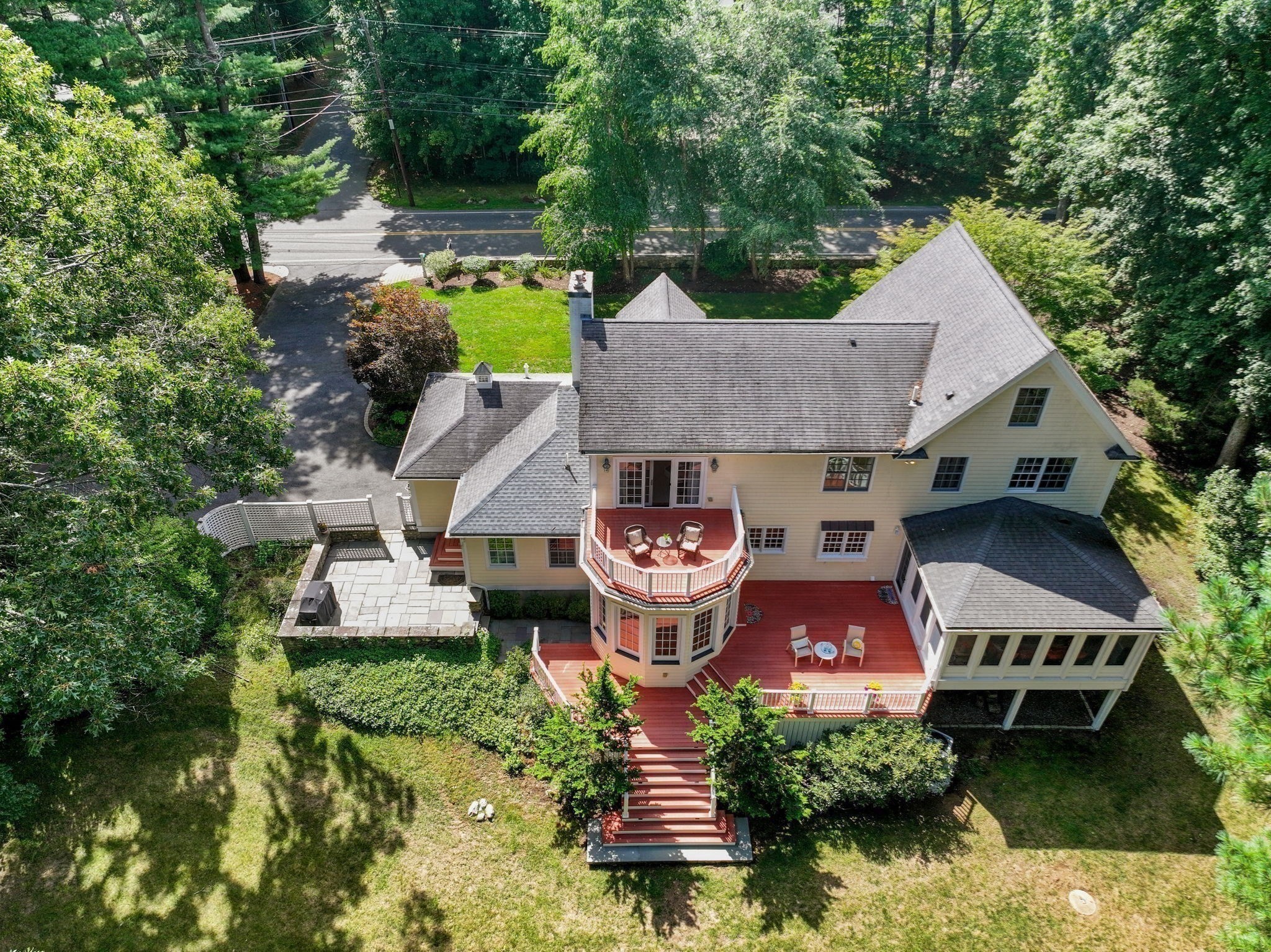 main property photo 30