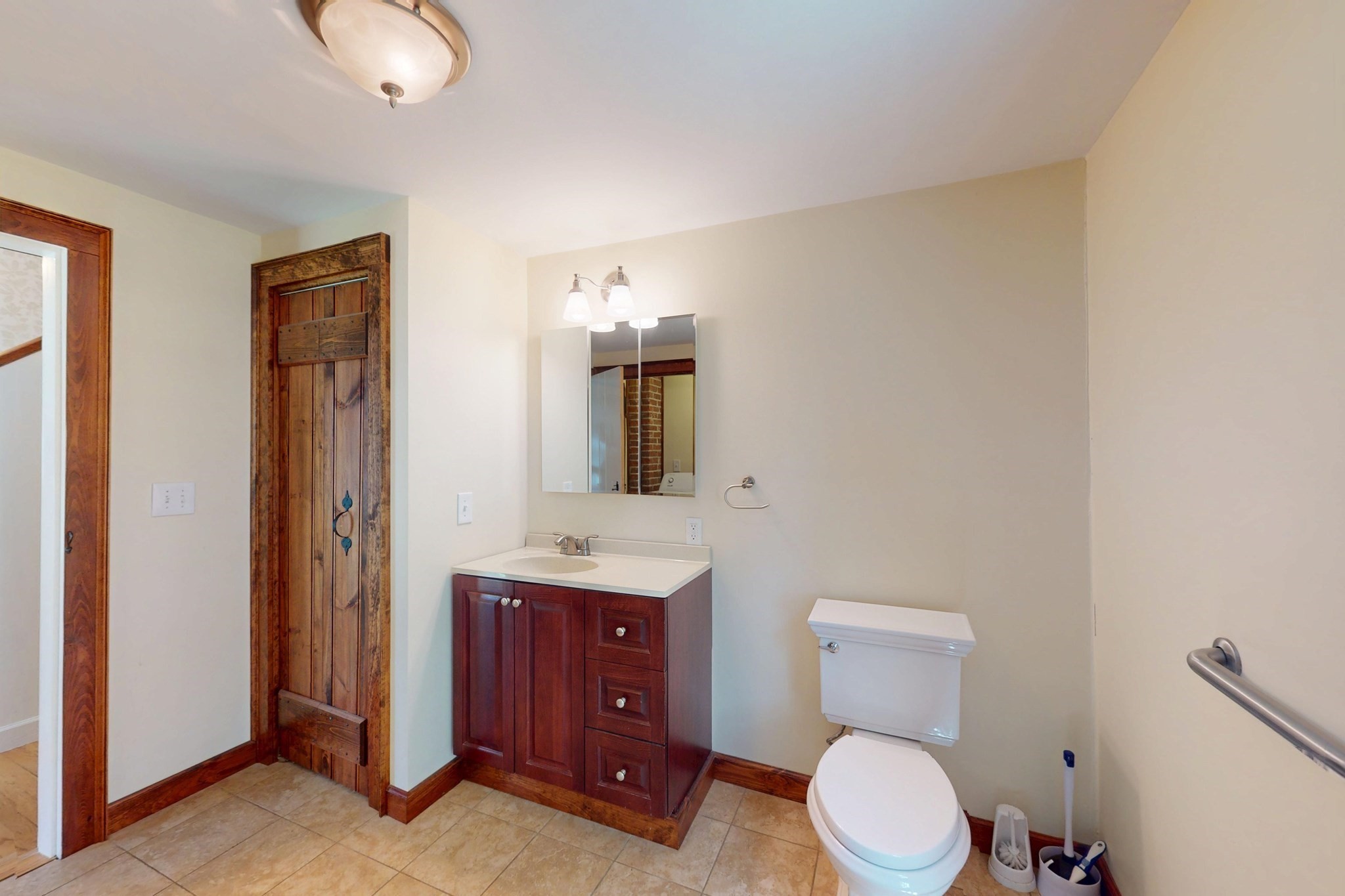 main property photo 12