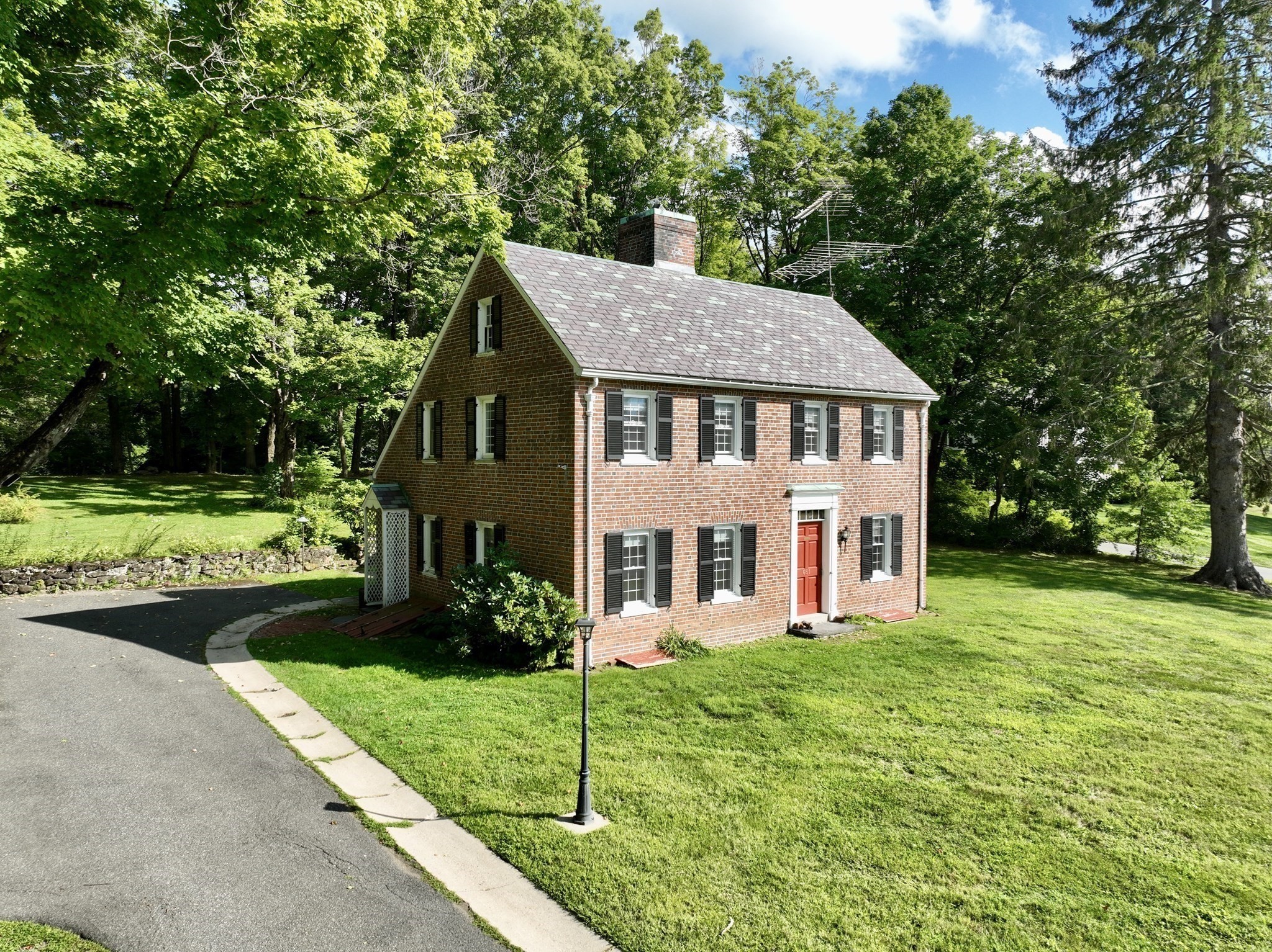 main property photo 40