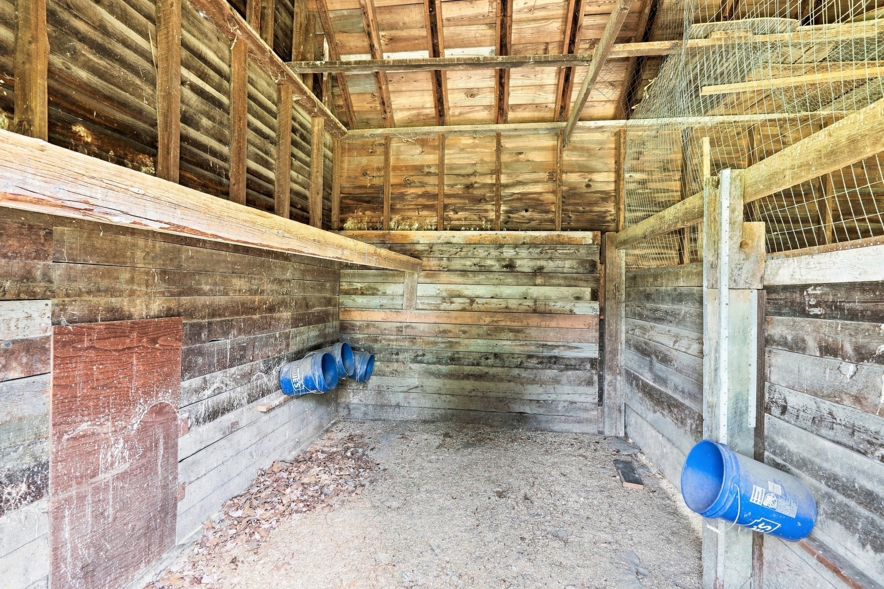 main property photo 14