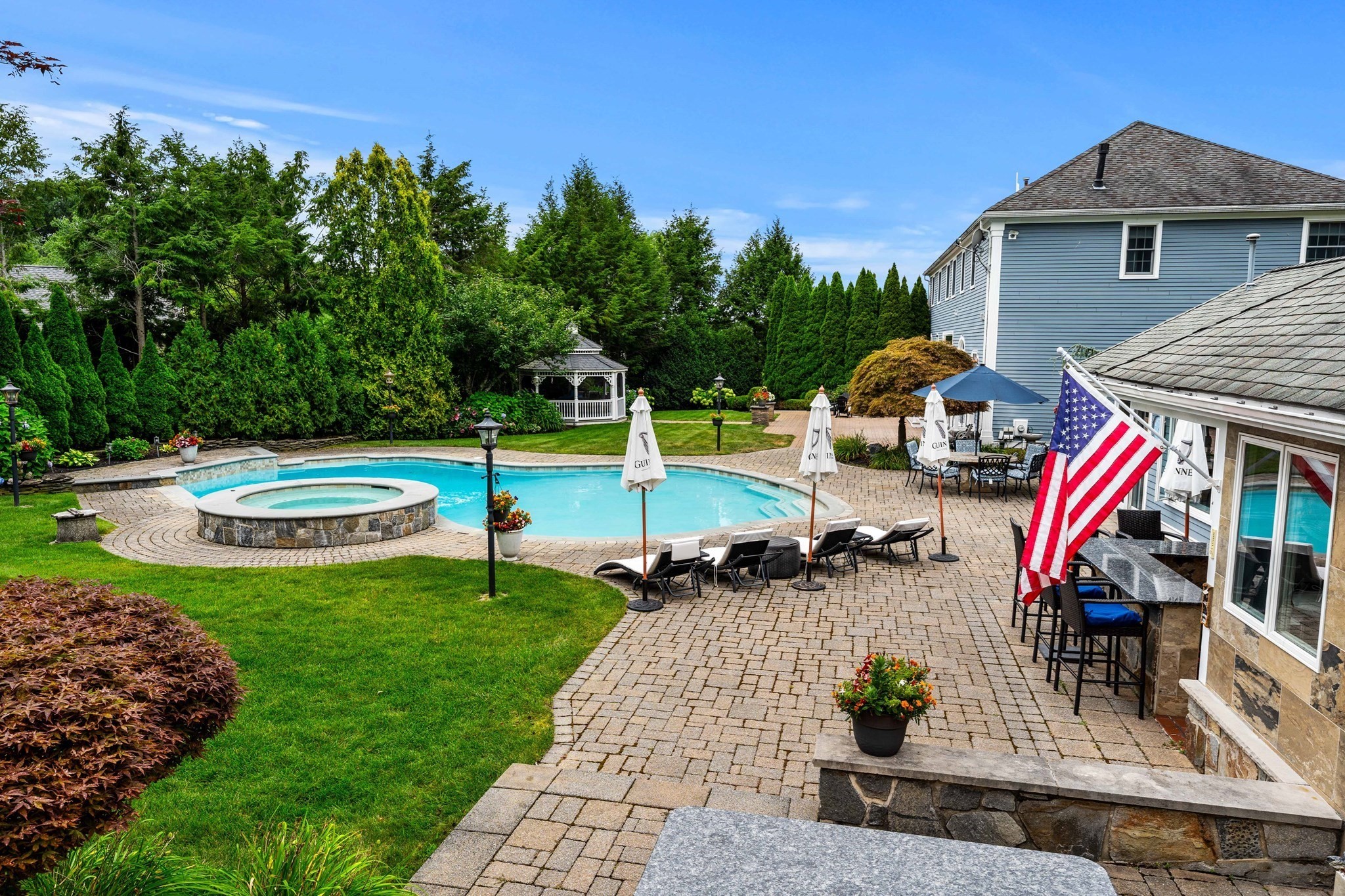 main property photo 39