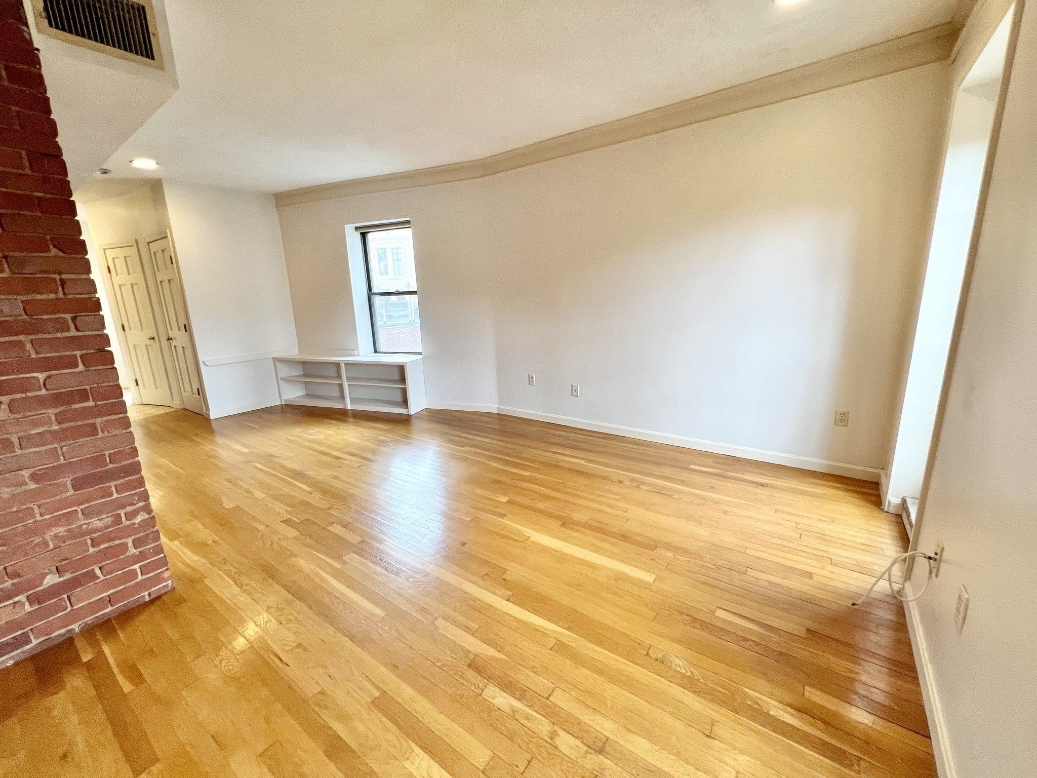 property viewer photo 1