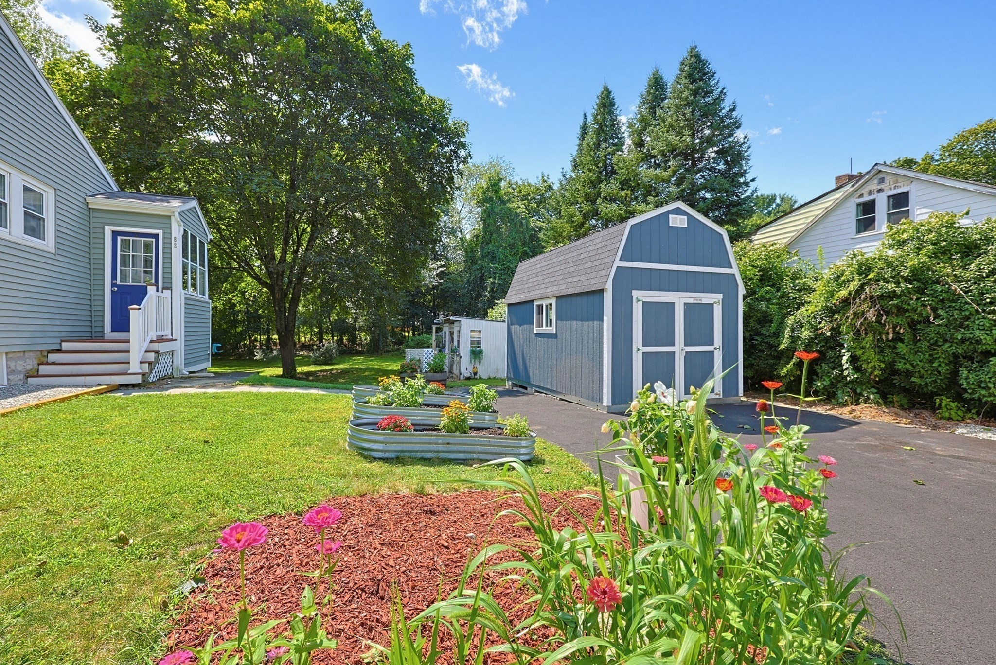 main property photo 23