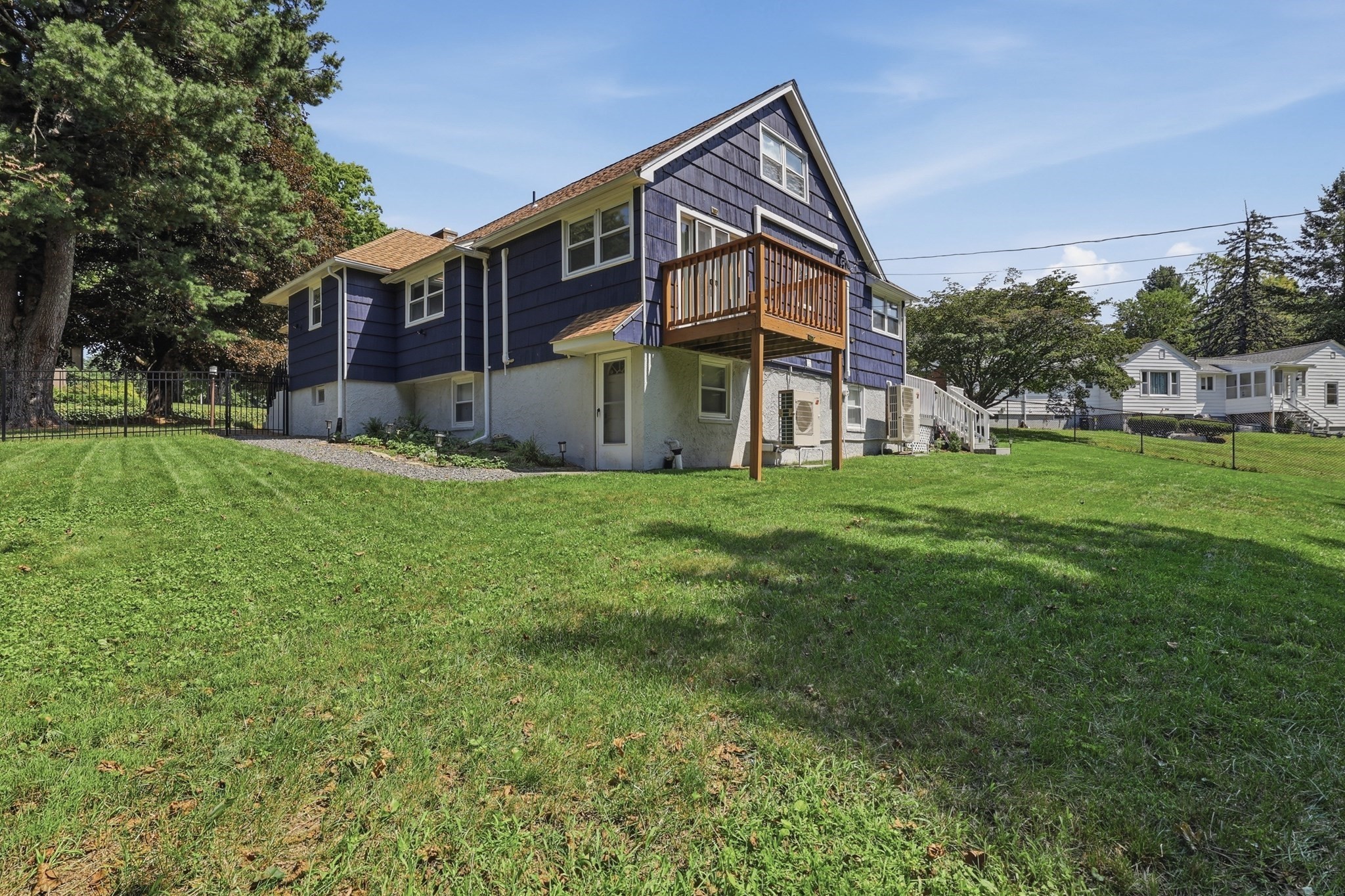 main property photo 37