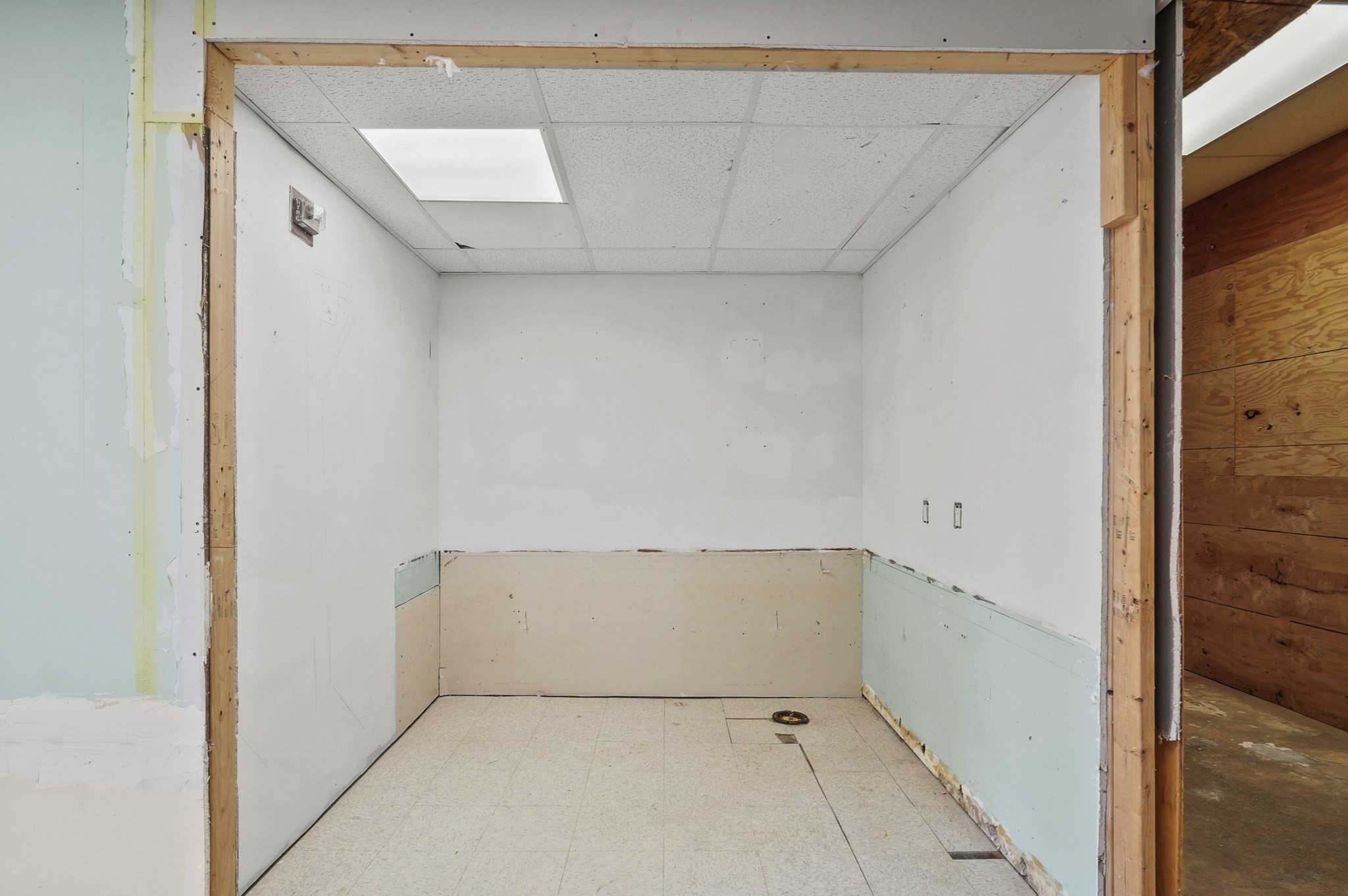 main property photo 9