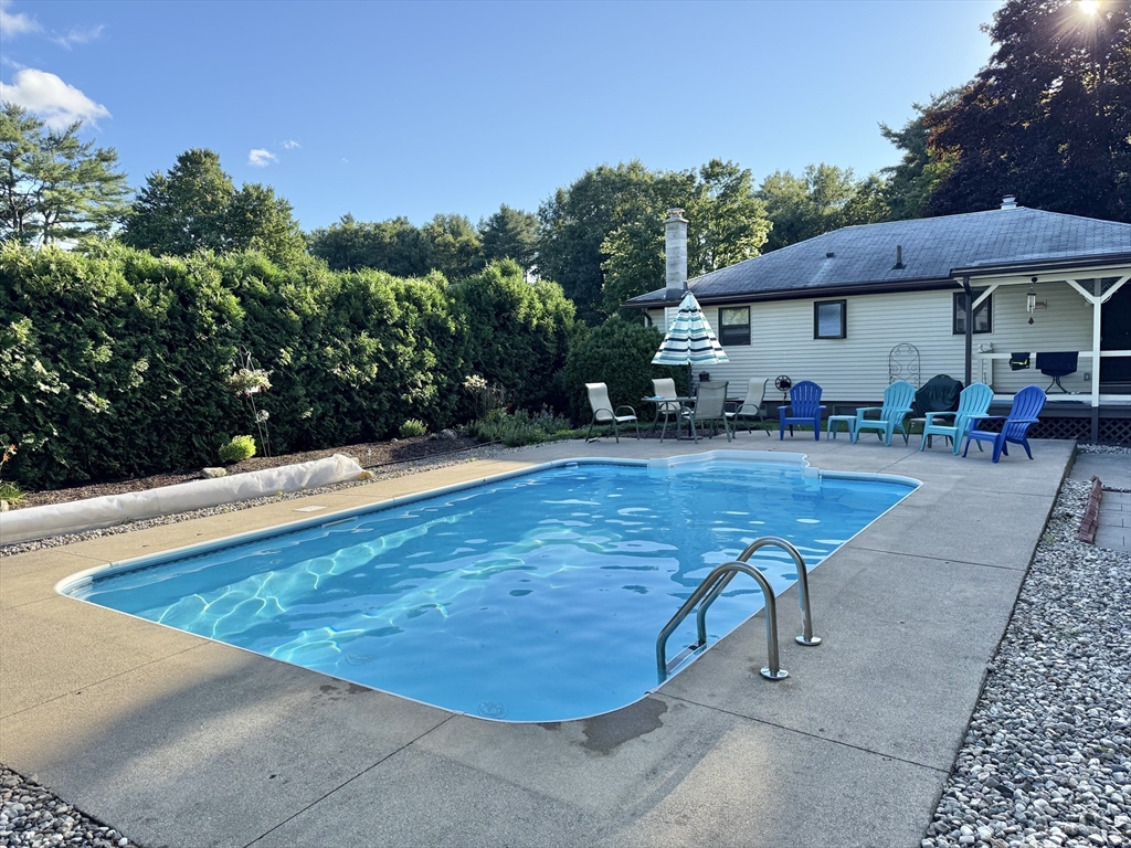 main property photo 23
