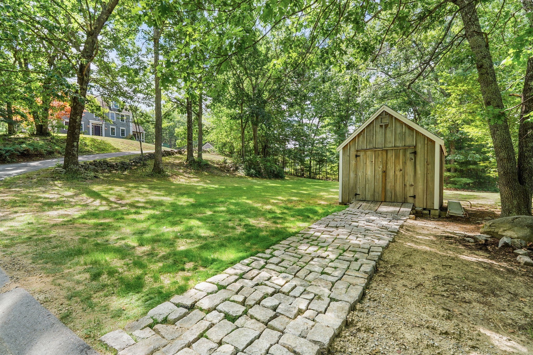 main property photo 30